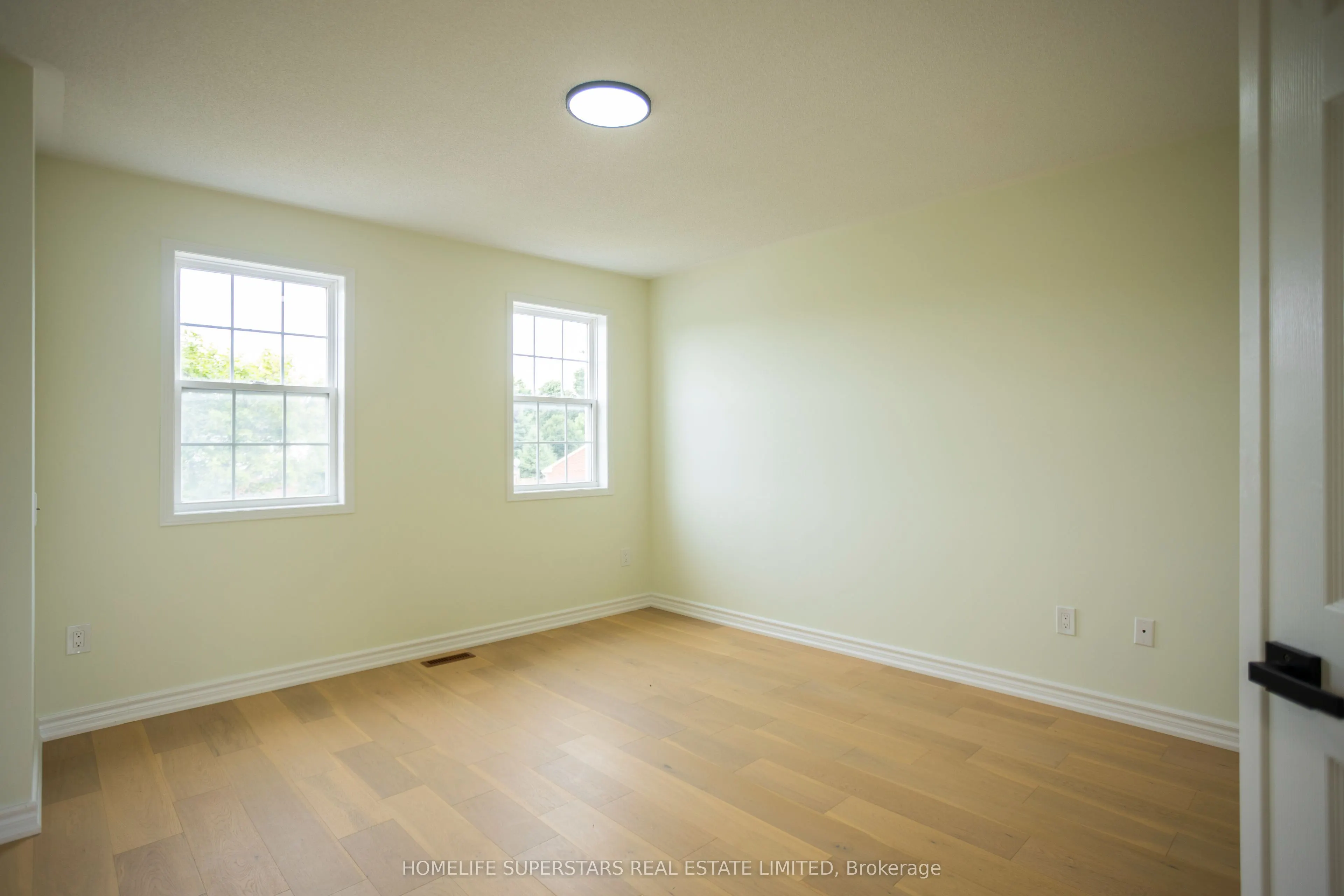 13 Draper Crescent