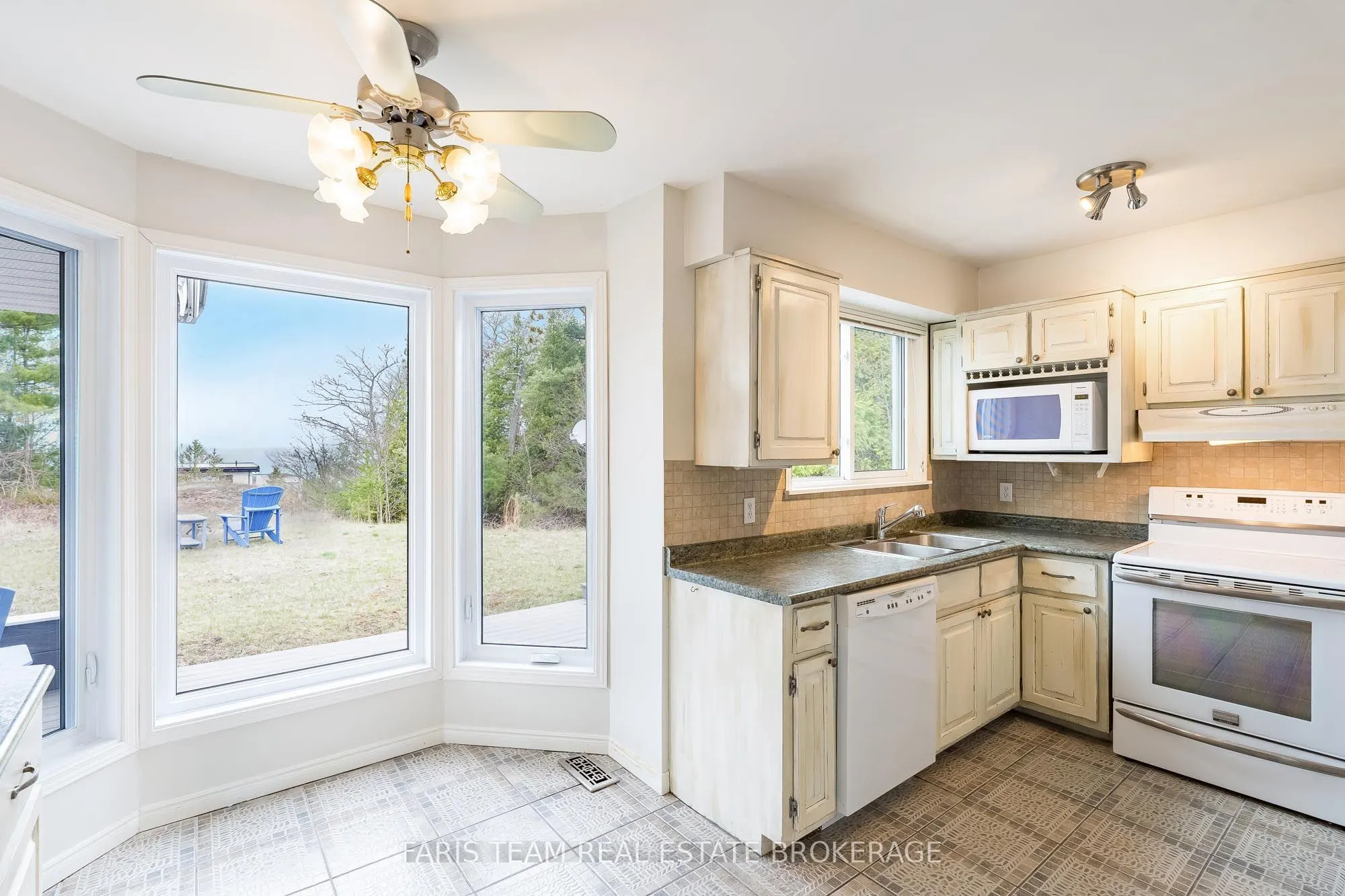 8 Glen Forest Trail