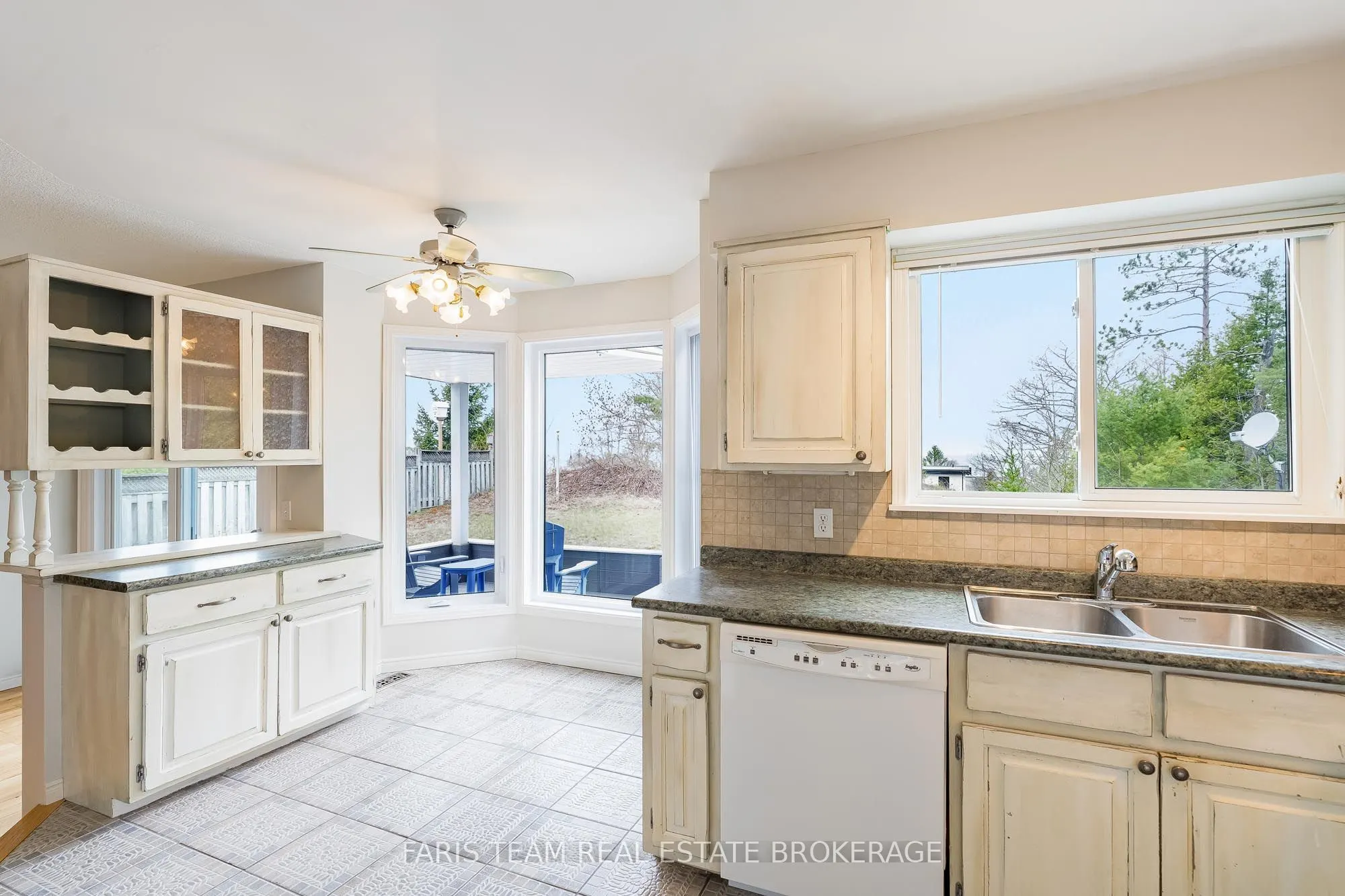 8 Glen Forest Trail