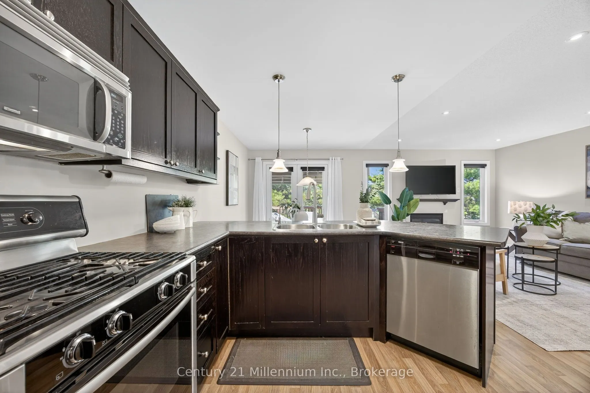 45 Red Pine Crescent