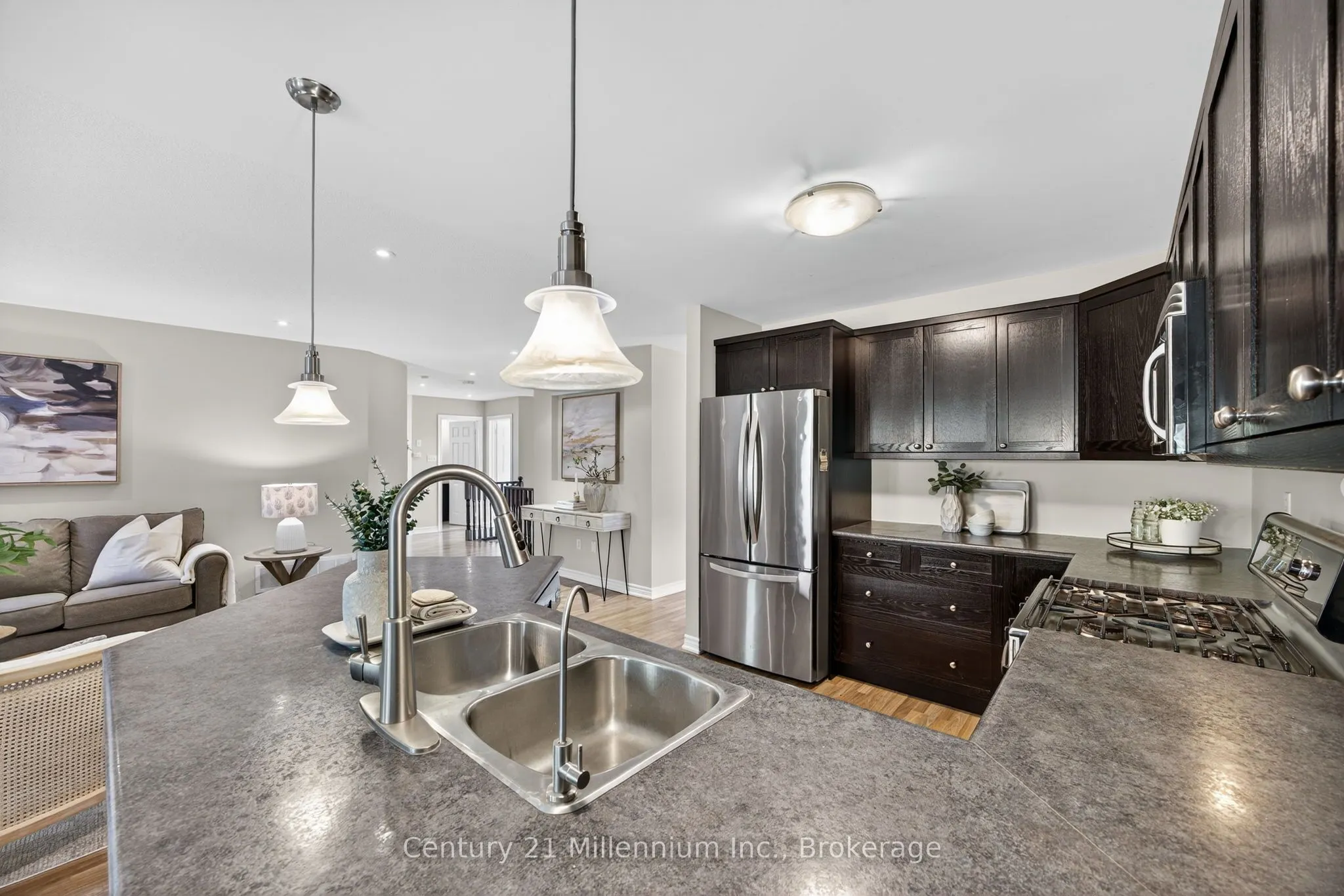 45 Red Pine Crescent