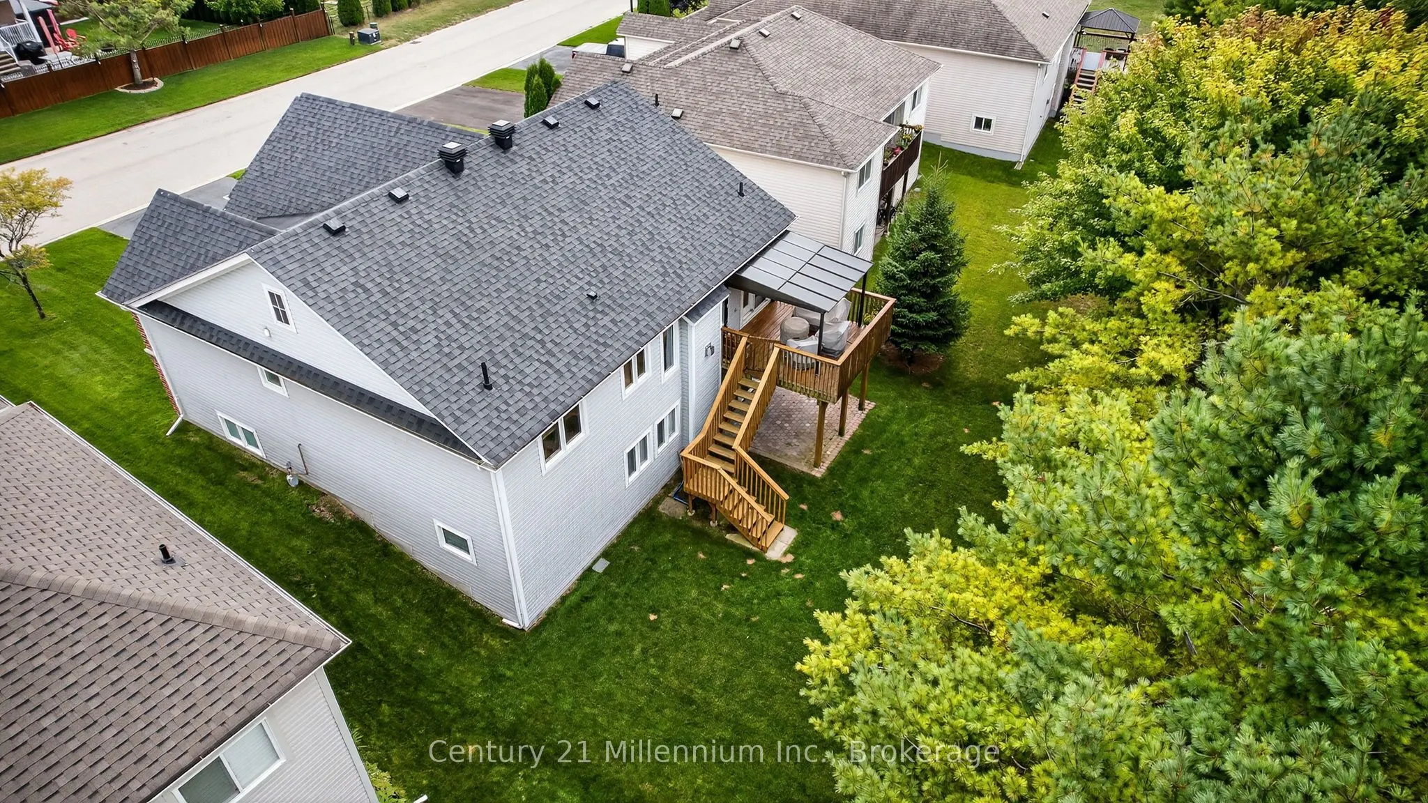 45 Red Pine Crescent