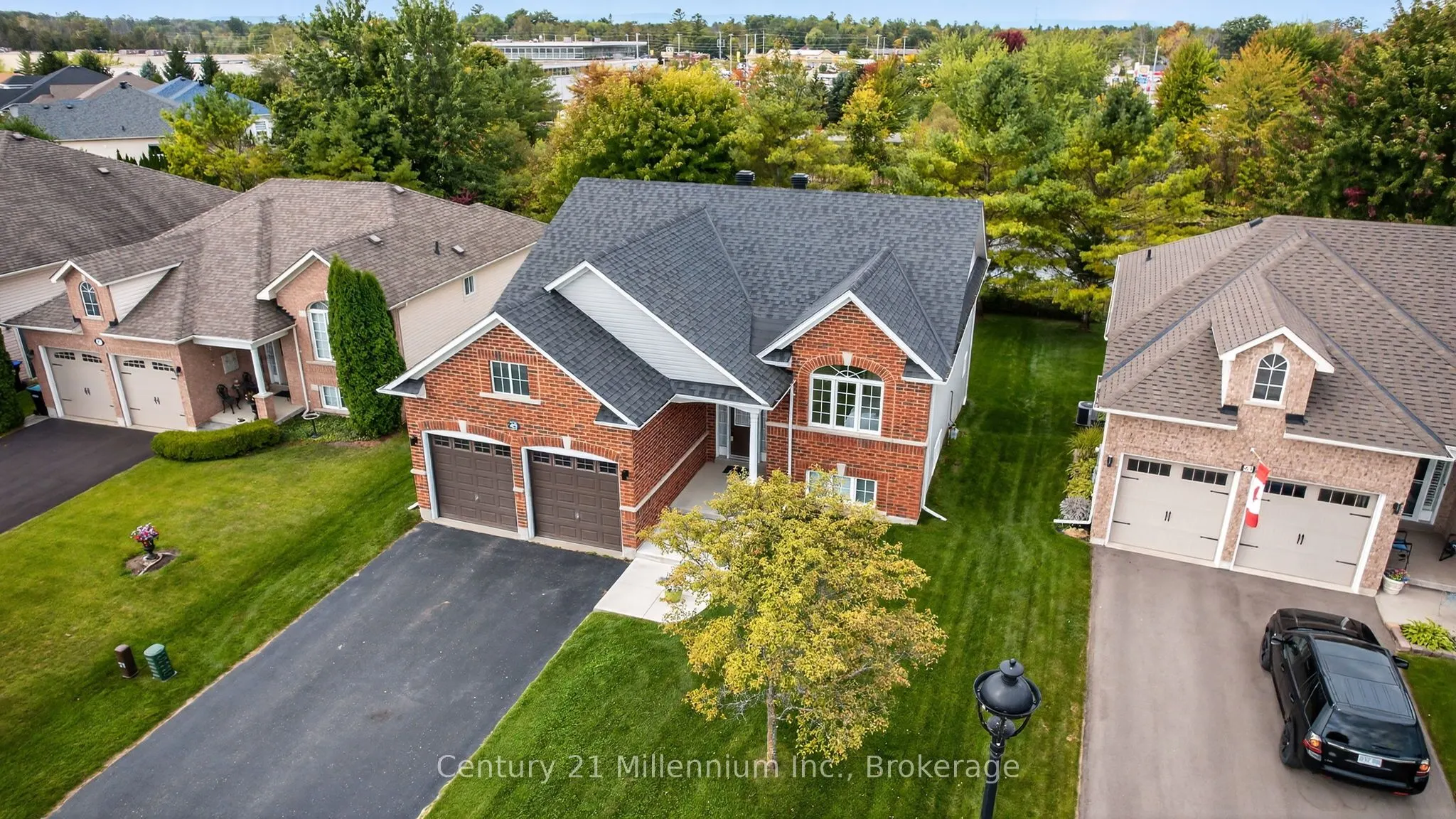 45 Red Pine Crescent