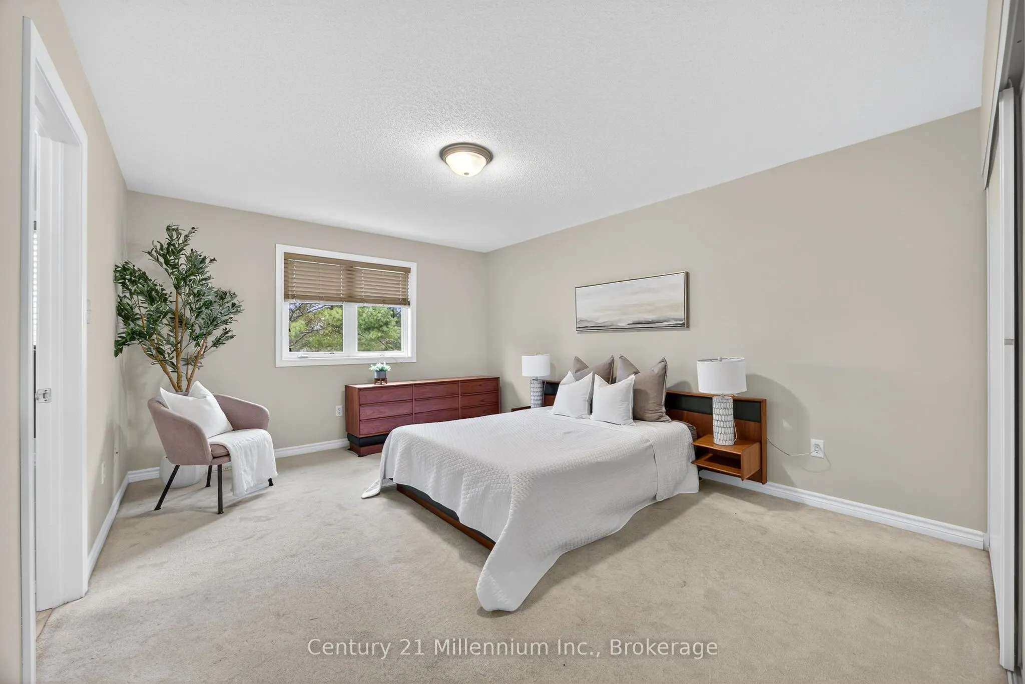 45 Red Pine Crescent