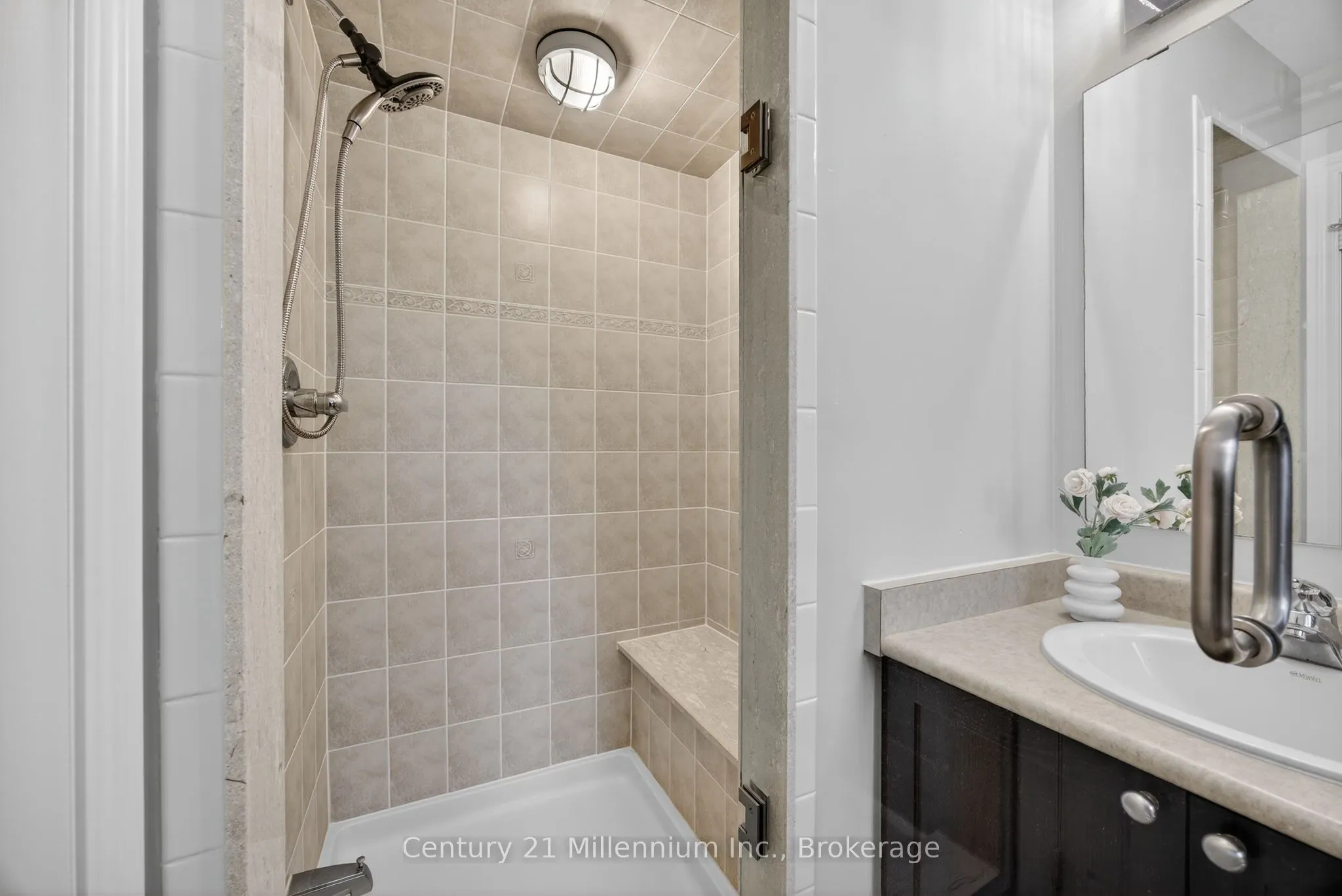 45 Red Pine Crescent