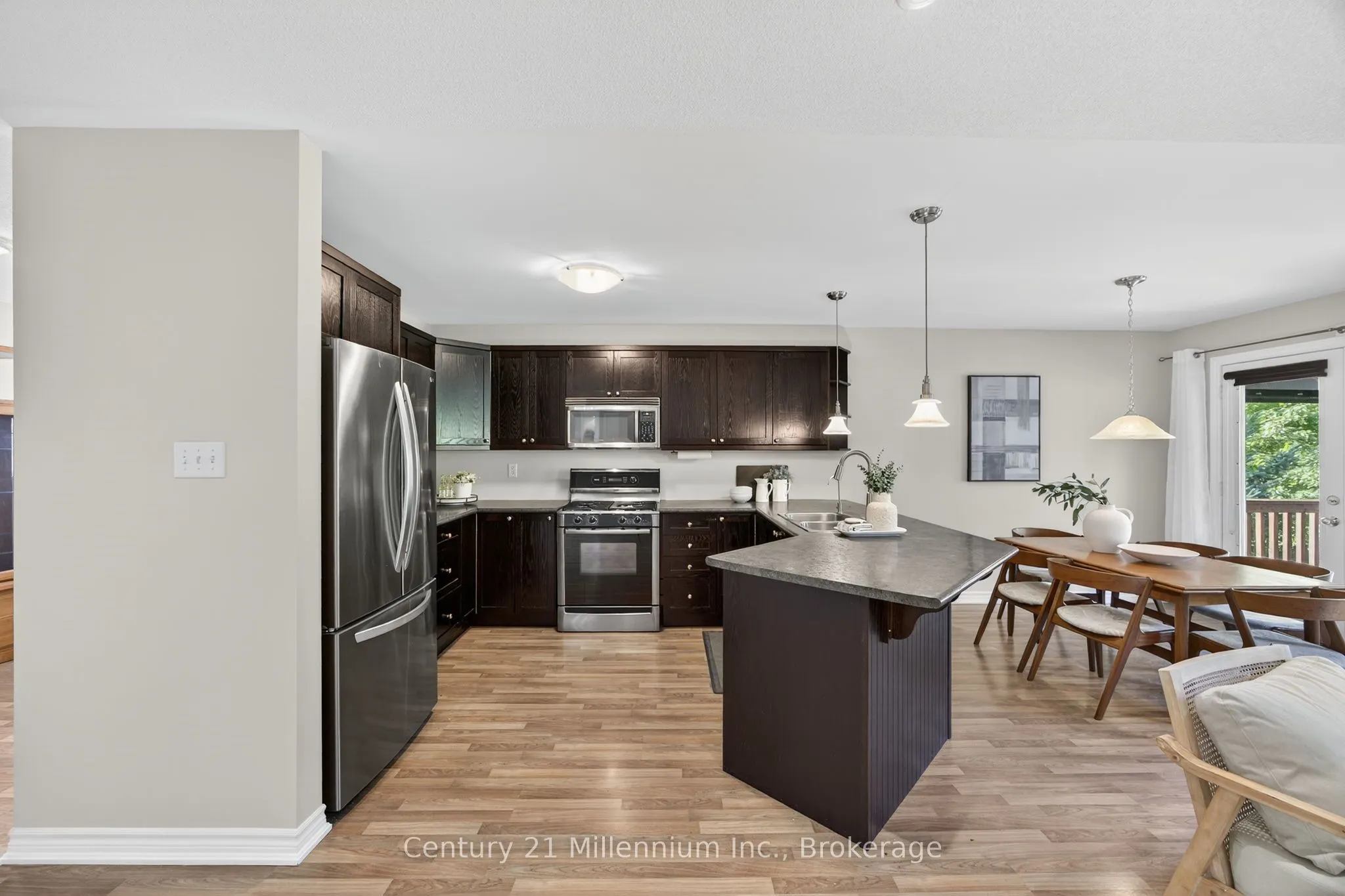 45 Red Pine Crescent