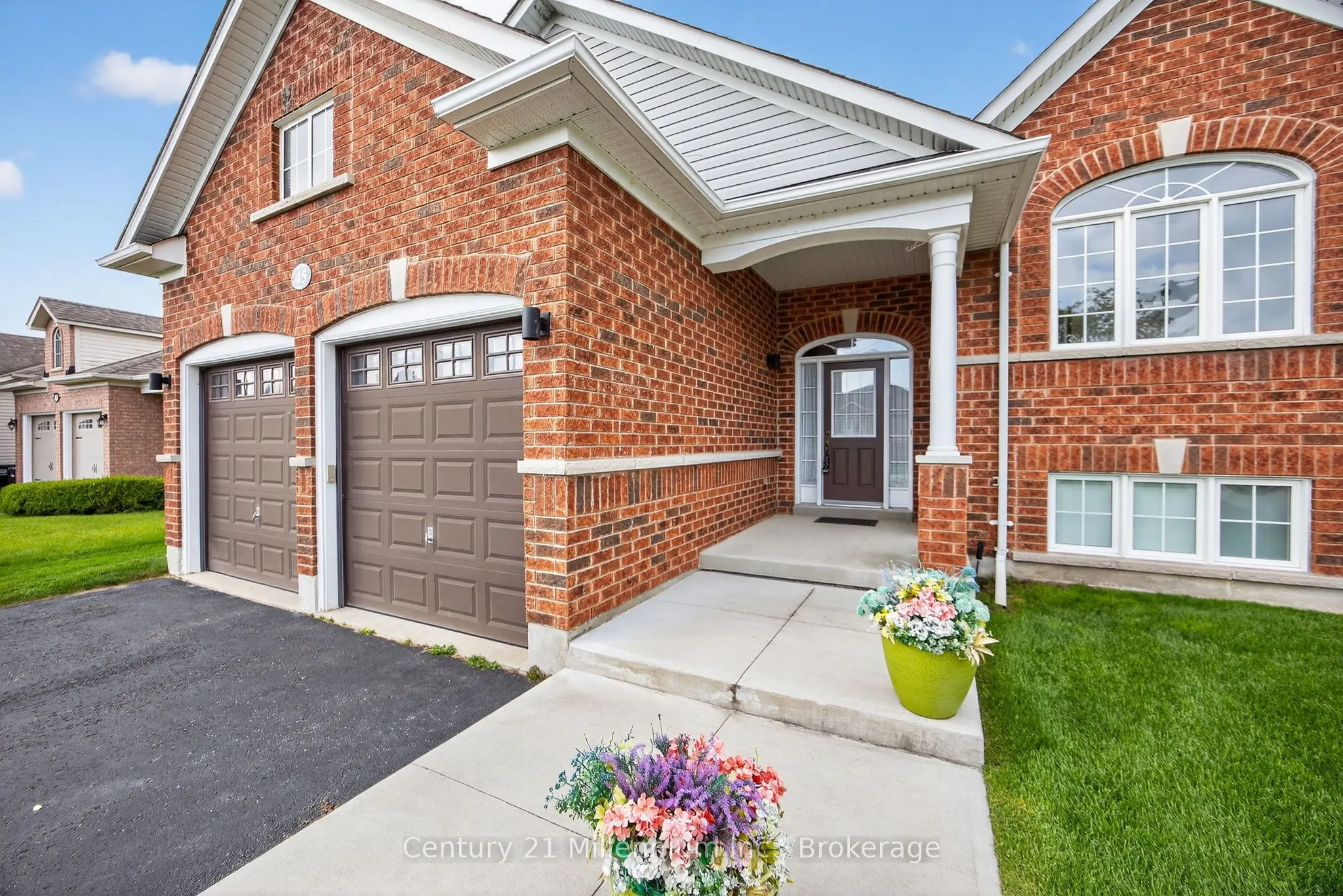 45 Red Pine Crescent