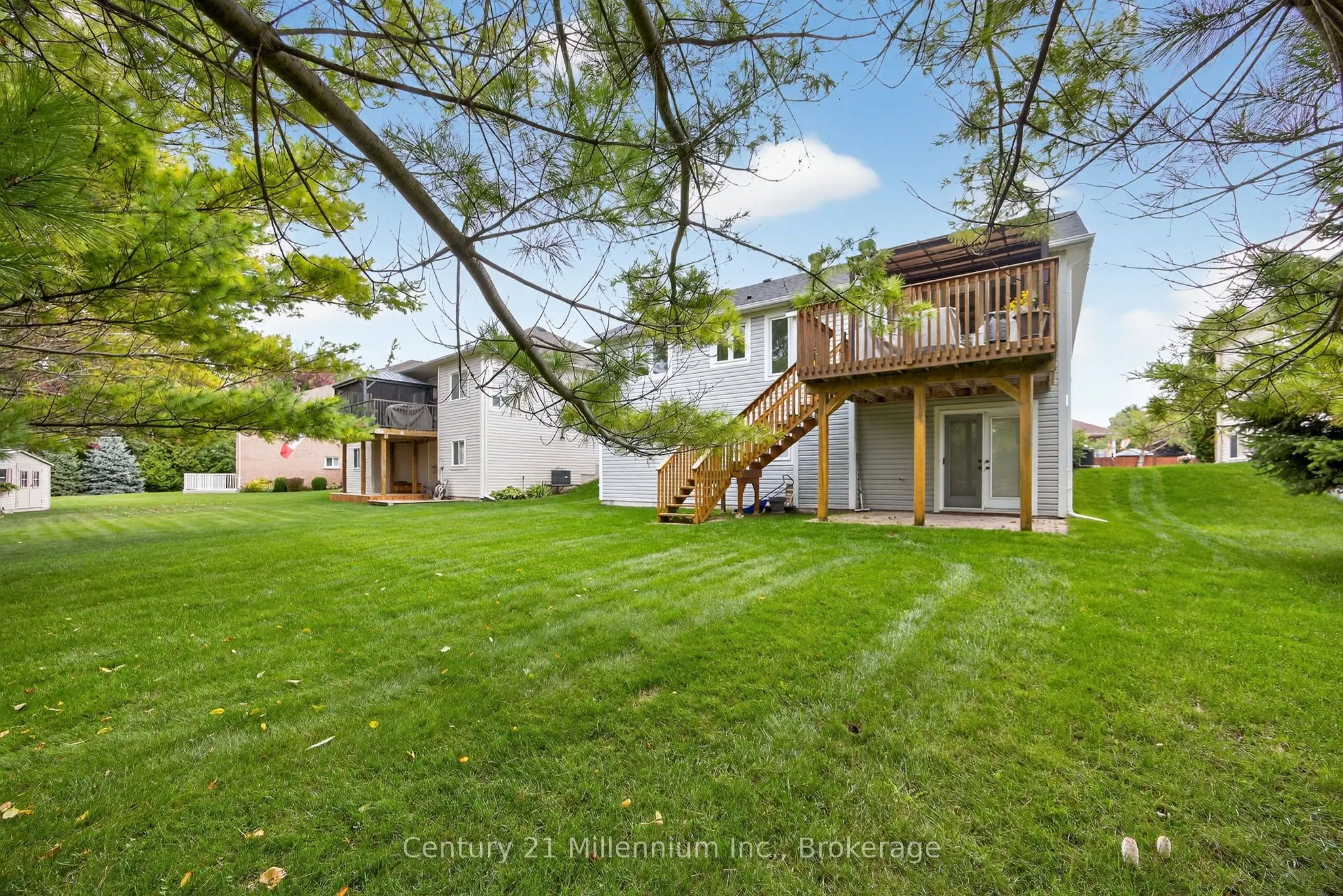 45 Red Pine Crescent