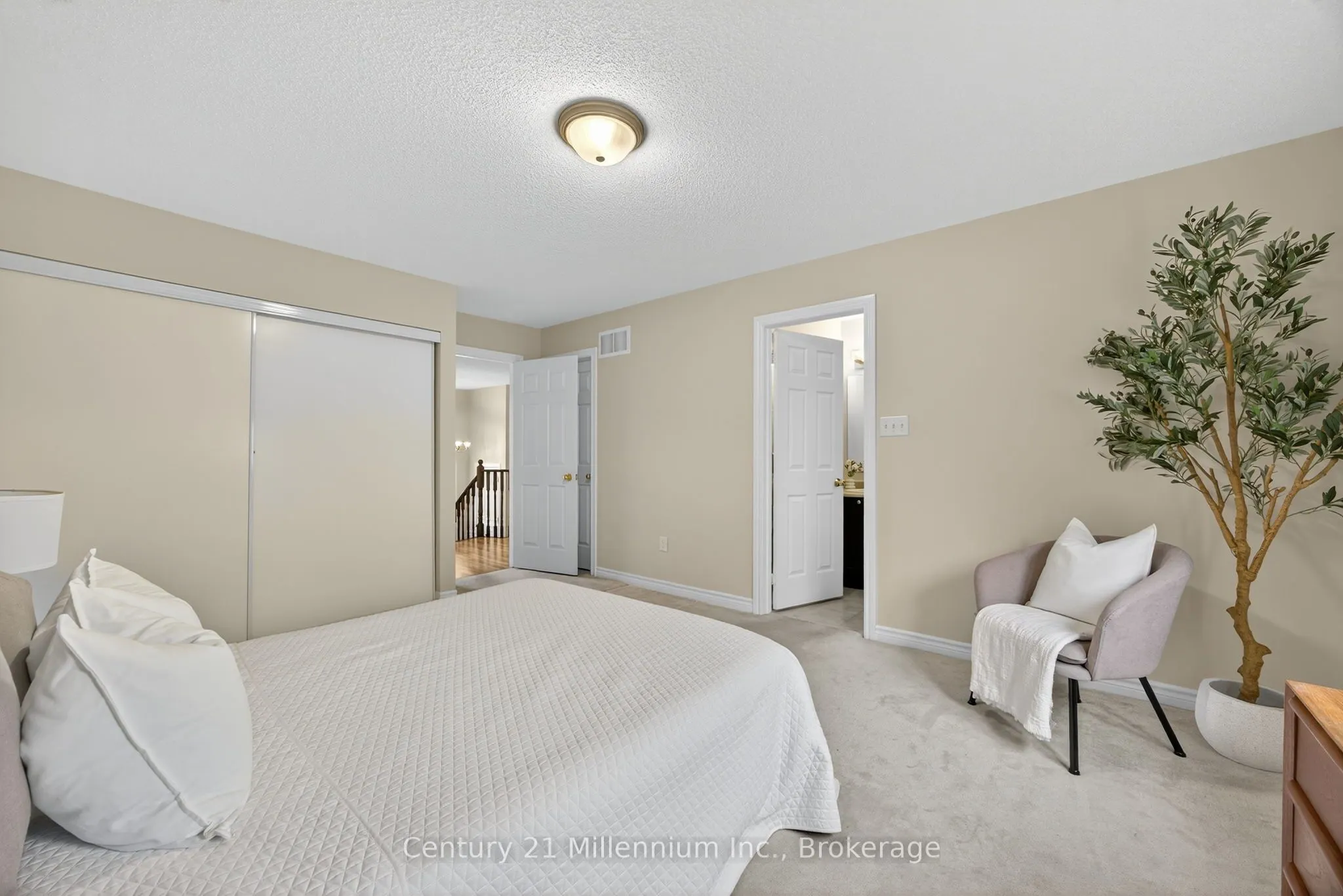 45 Red Pine Crescent