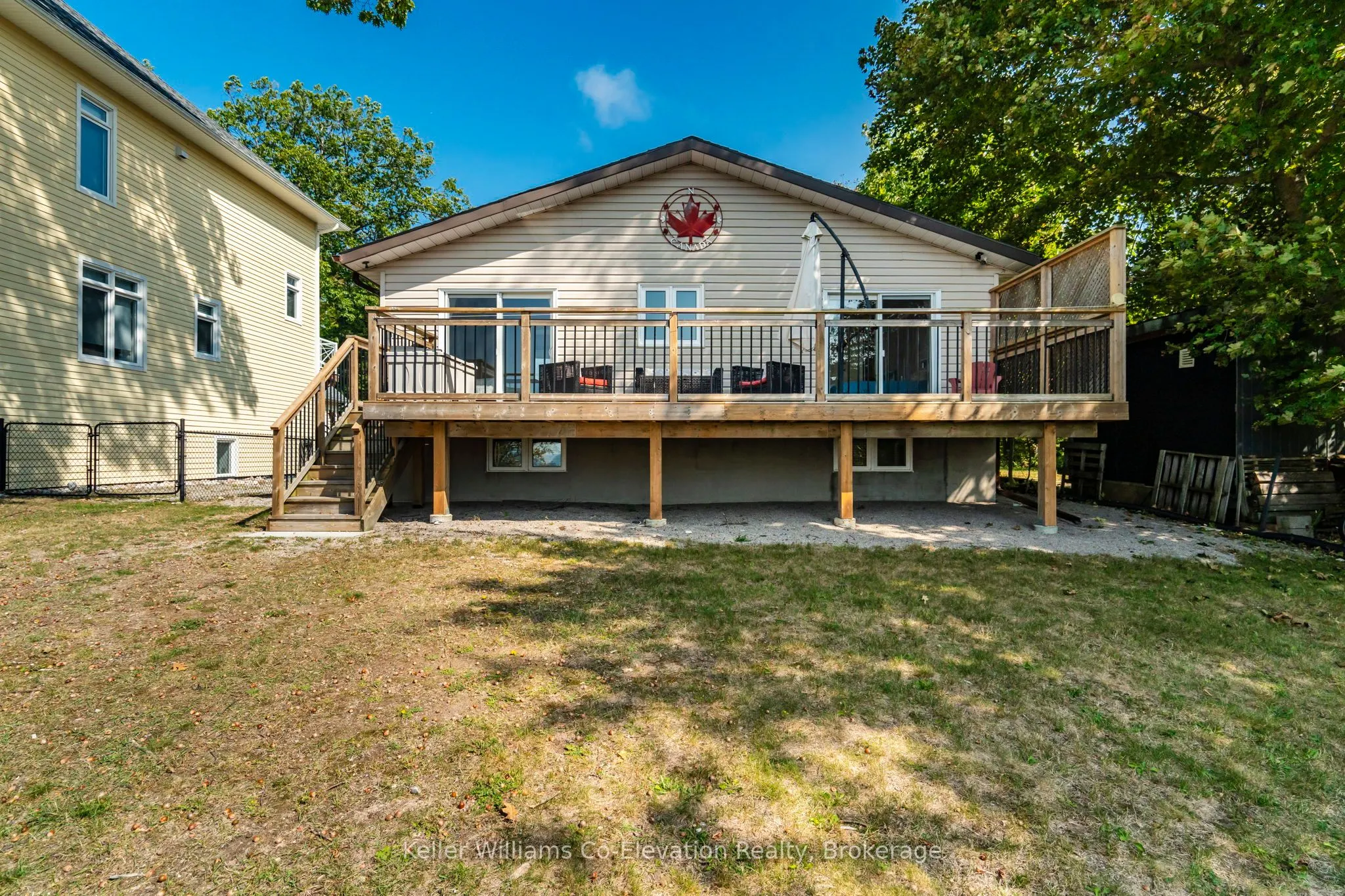 1948 Tiny Beaches Road South Road S