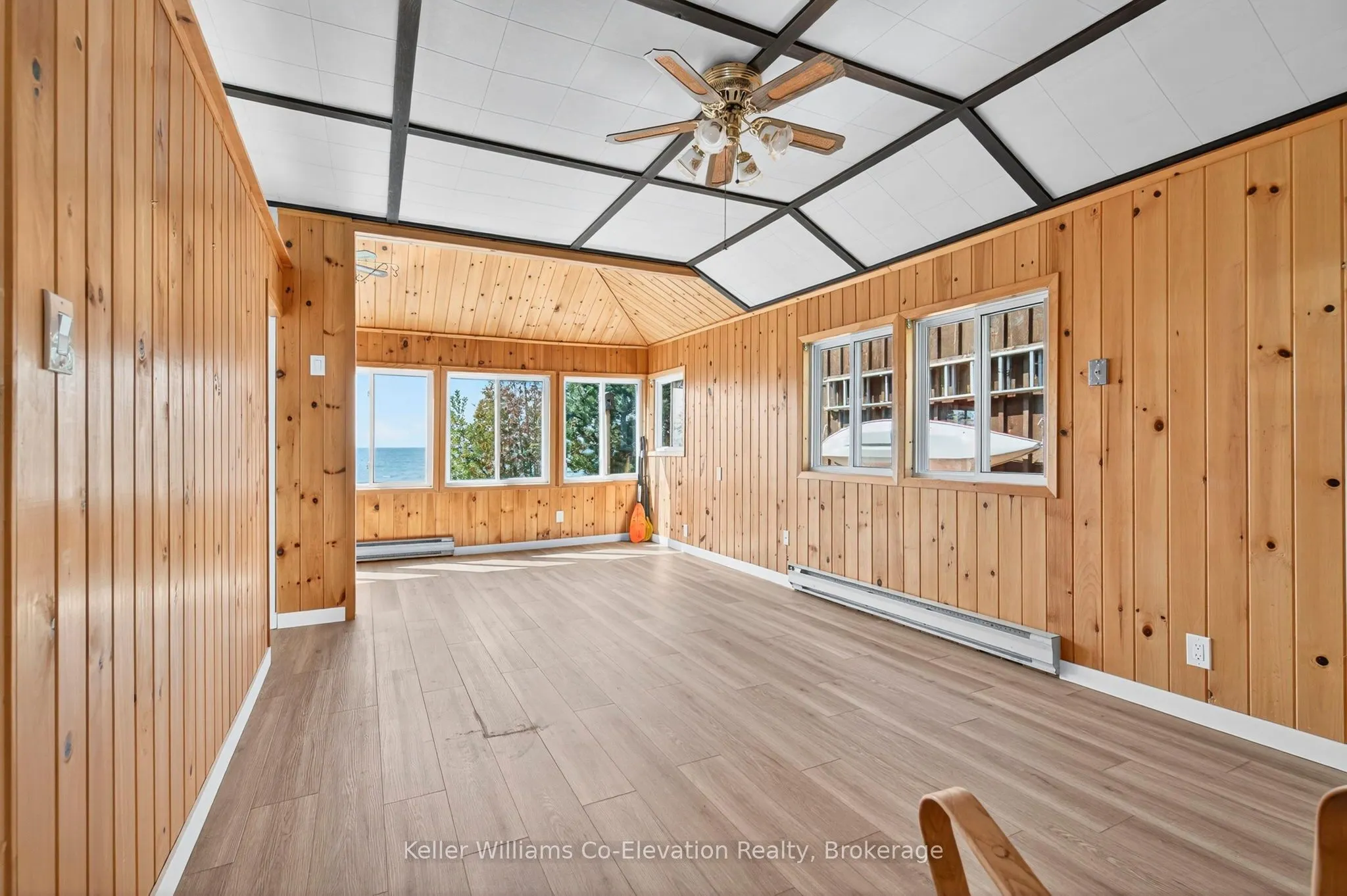 1948 Tiny Beaches Road South Road S