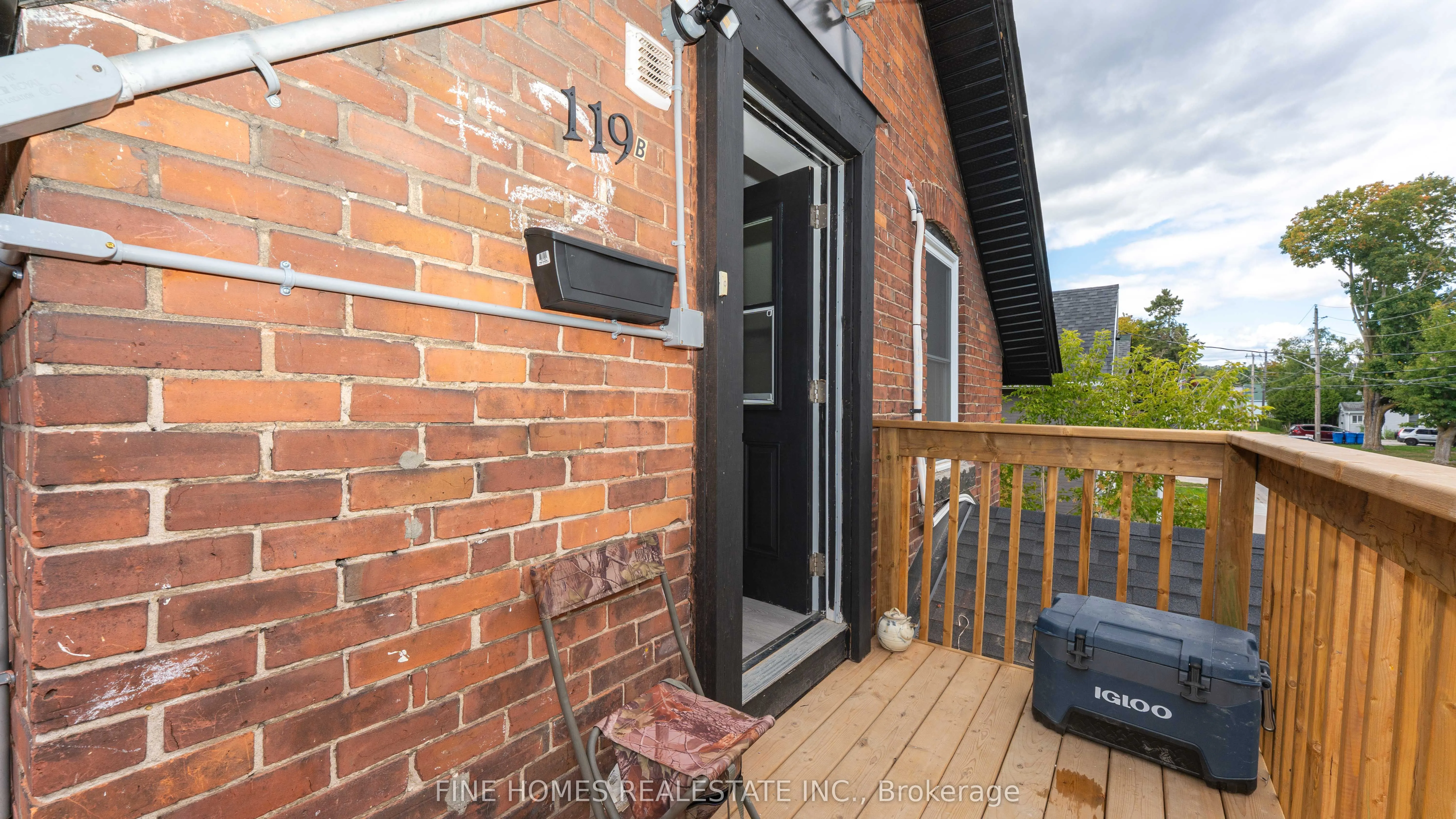 119 Albert Street S