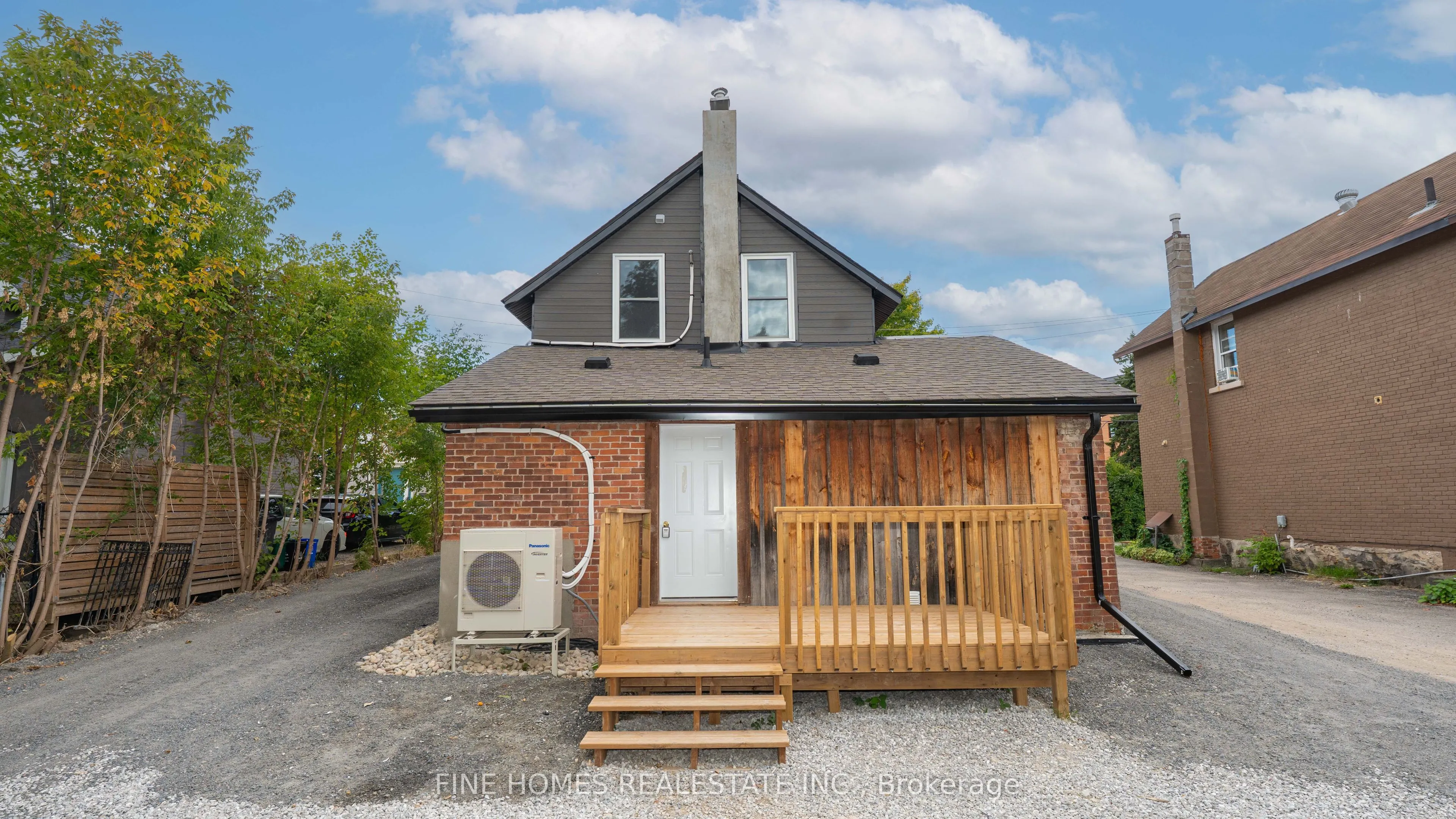 119 Albert Street S
