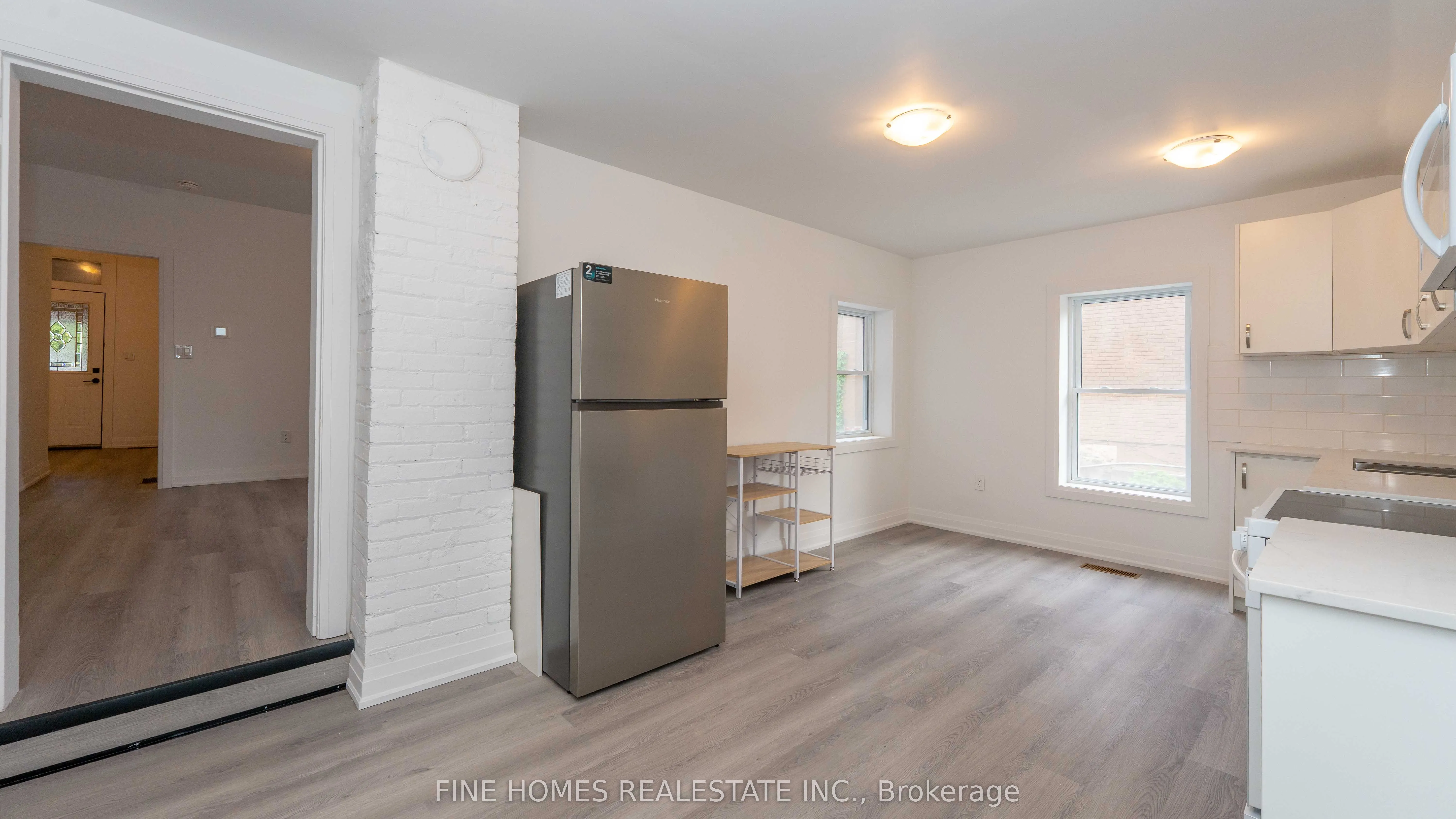 119 Albert Street S