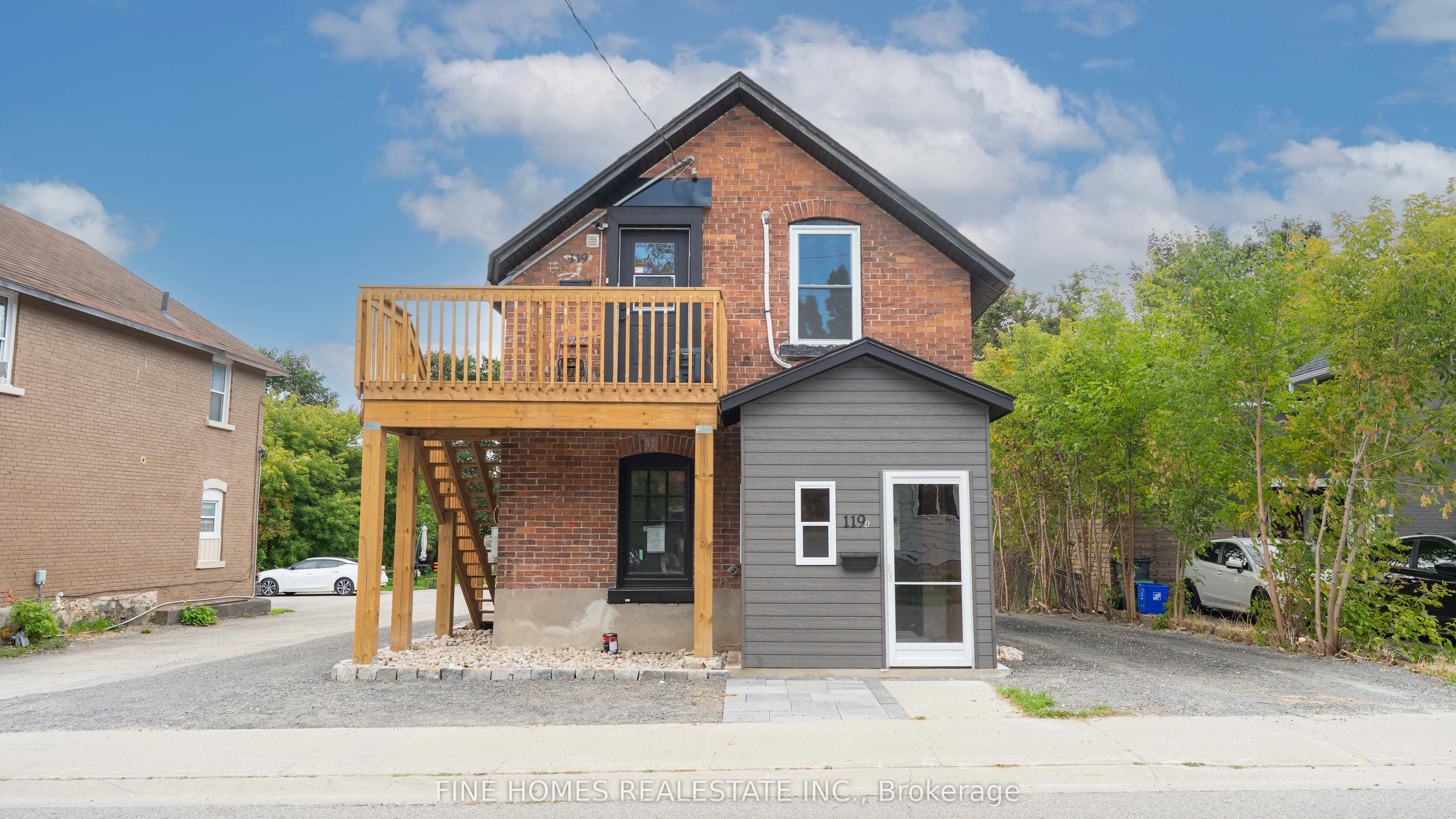 119 Albert Street S