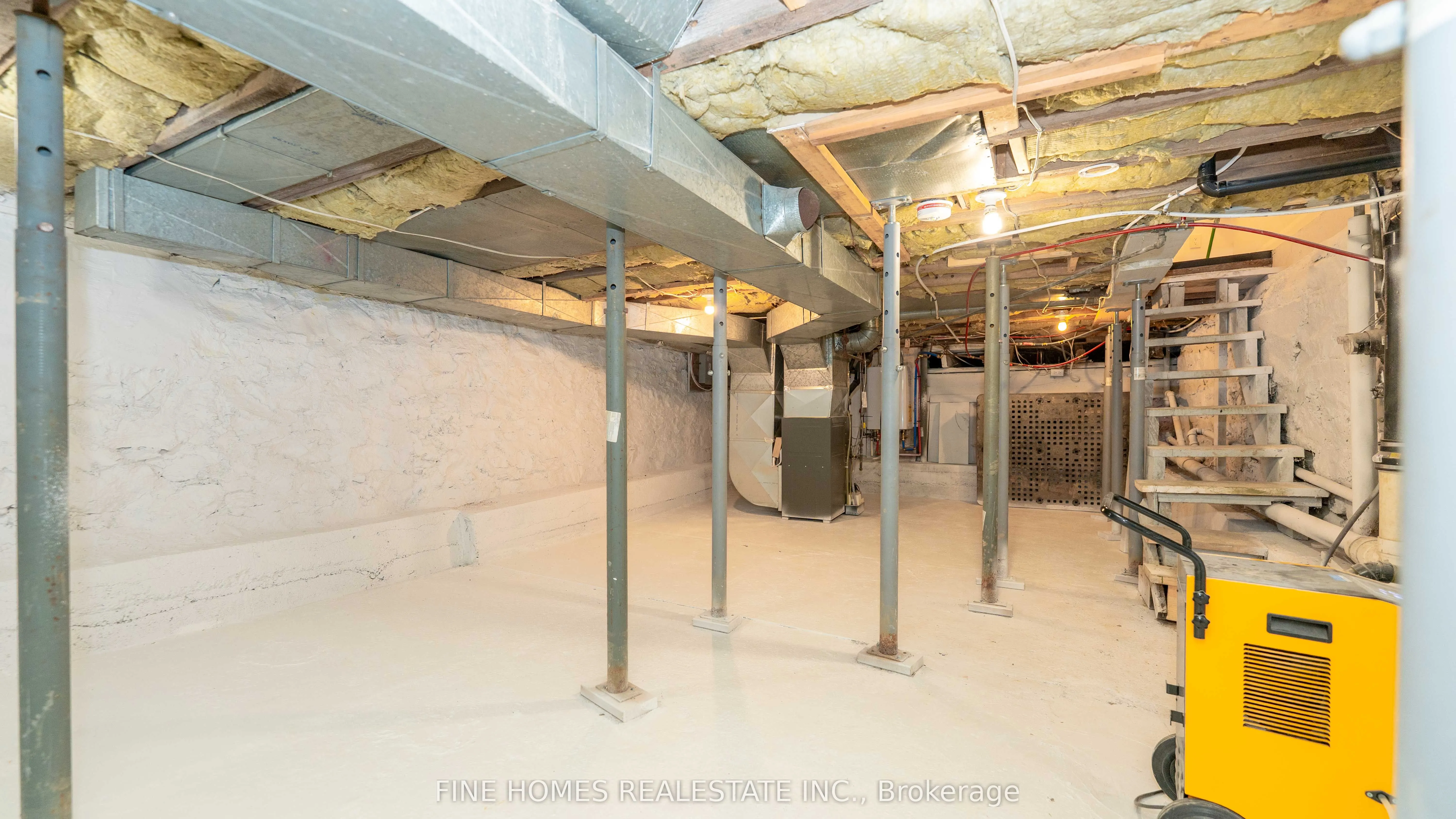 119 Albert Street S