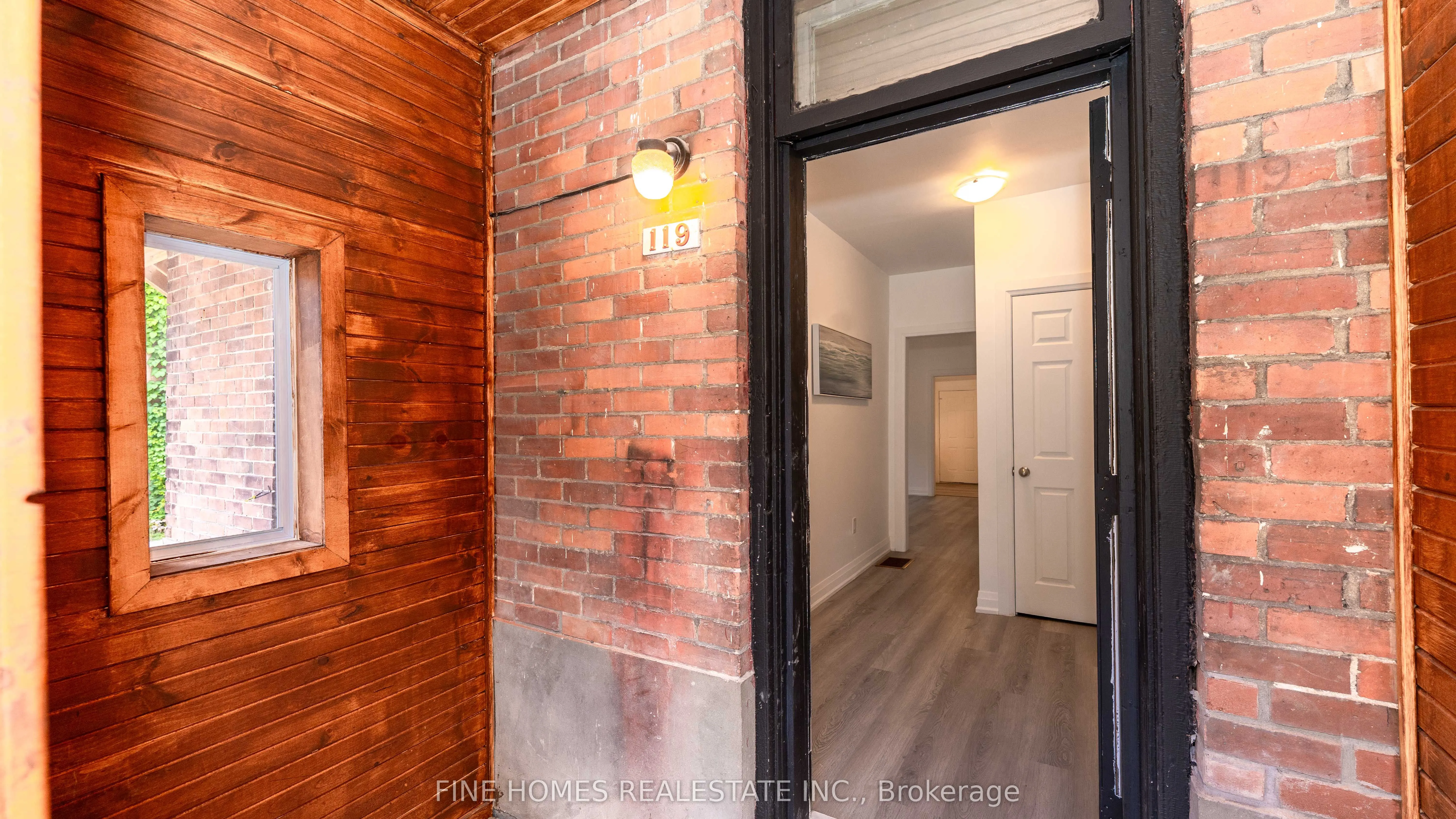 119 Albert Street S