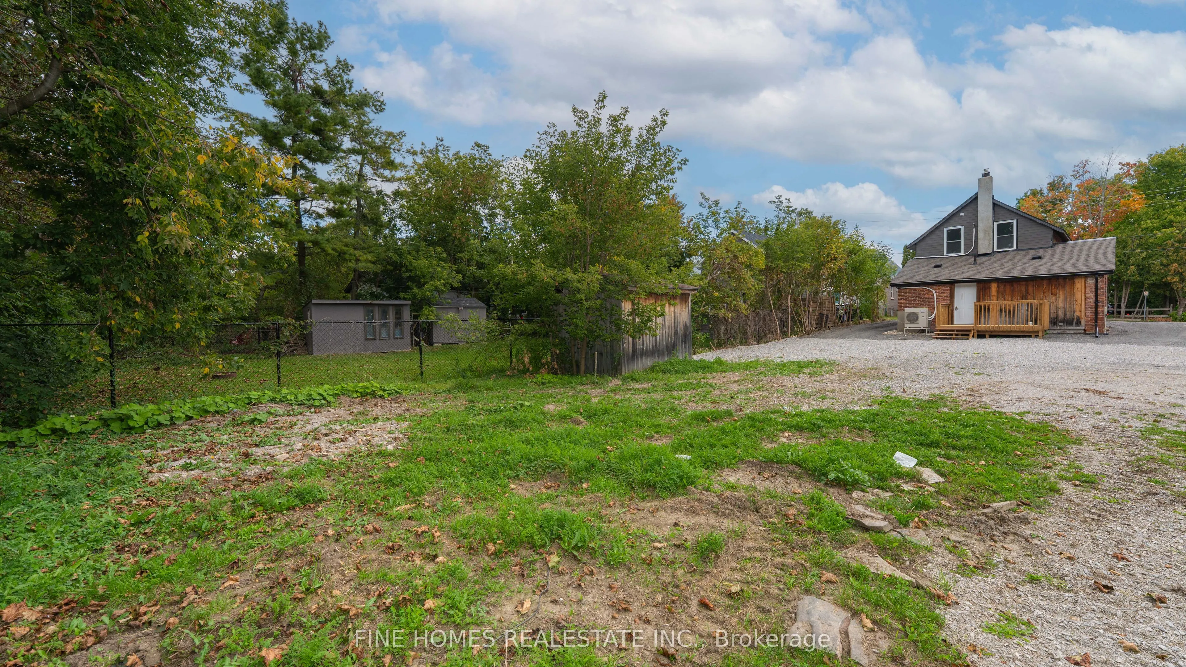 119 Albert Street S