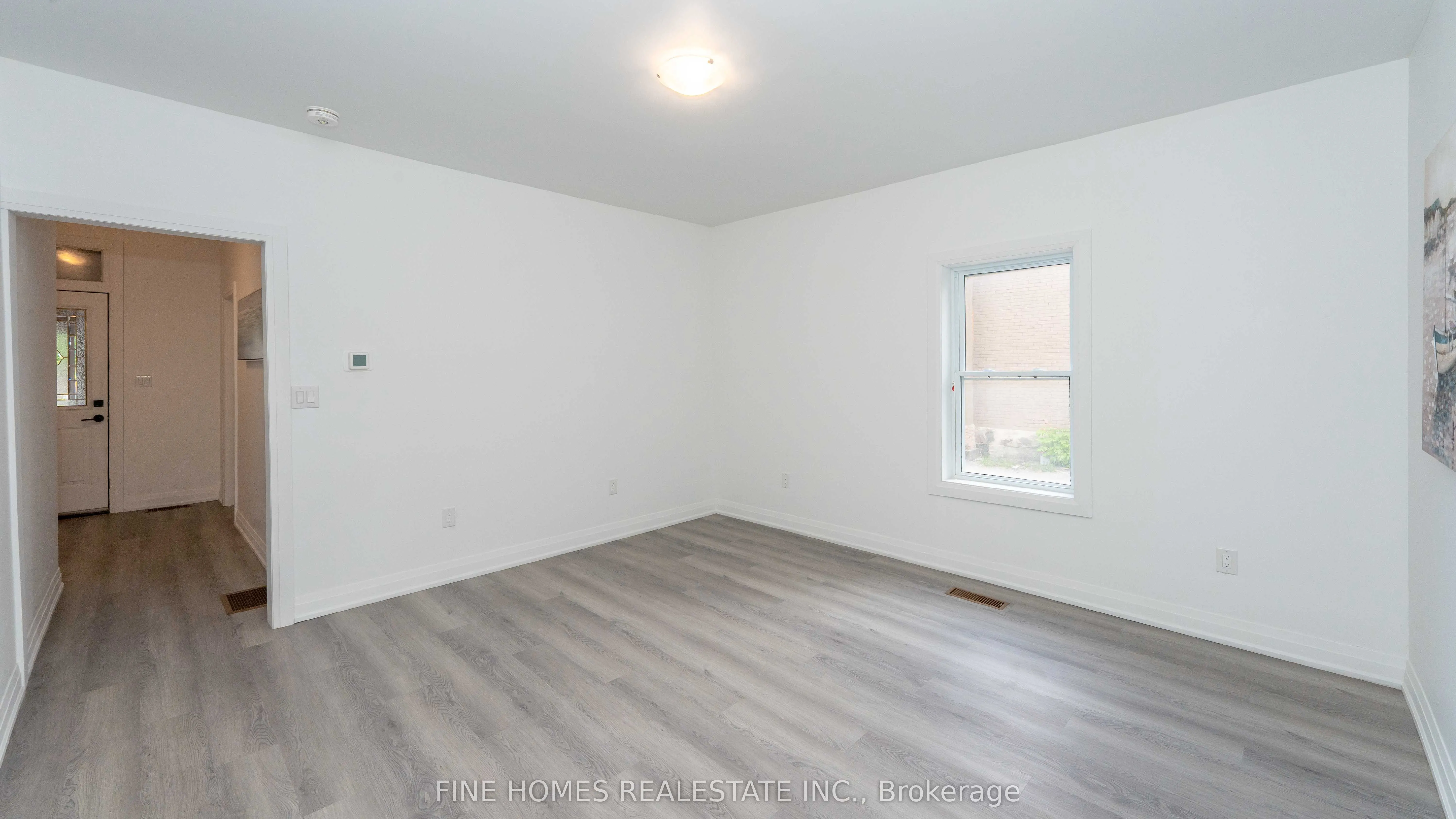 119 Albert Street S