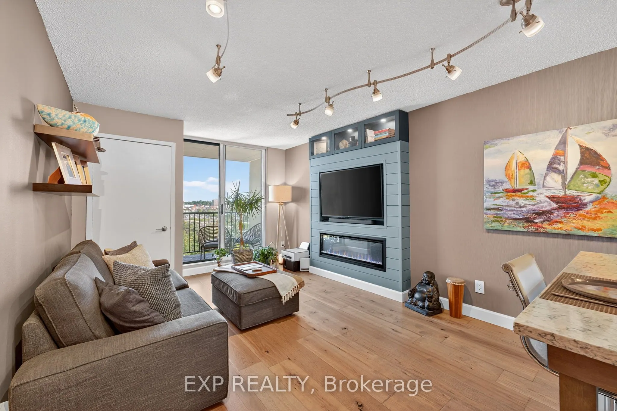 75 Ellen Street, #906