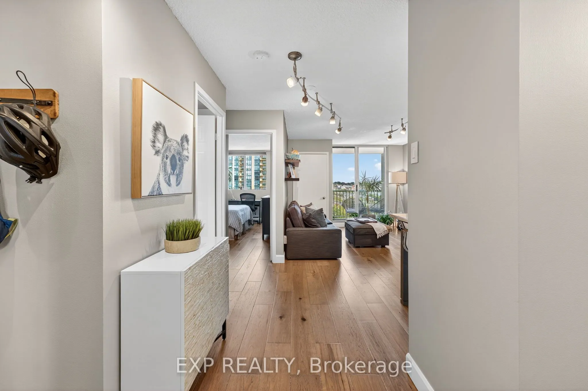75 Ellen Street, #906
