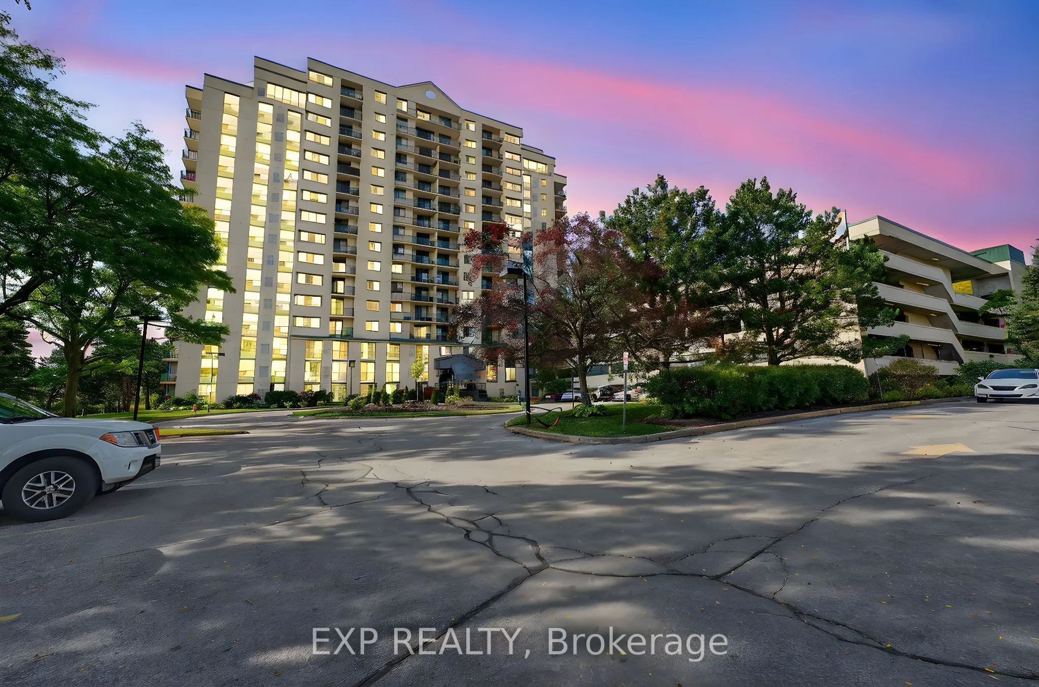 75 Ellen Street, #906