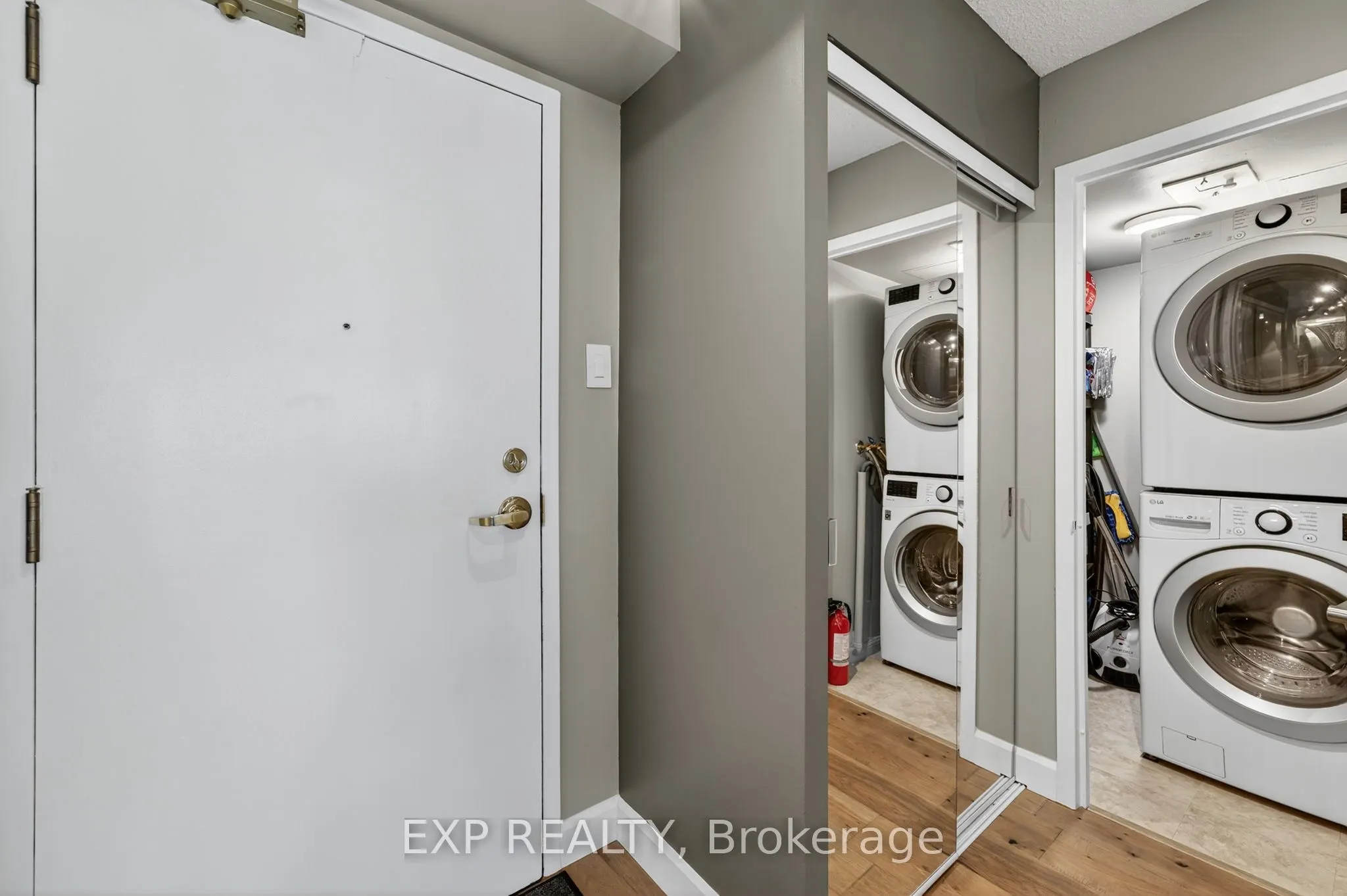 75 Ellen Street, #906
