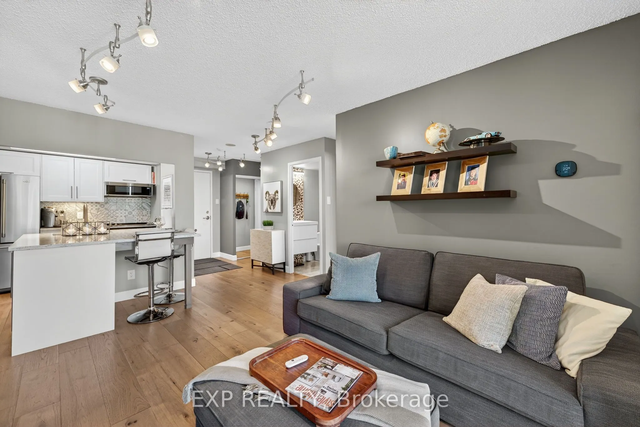 75 Ellen Street, #906
