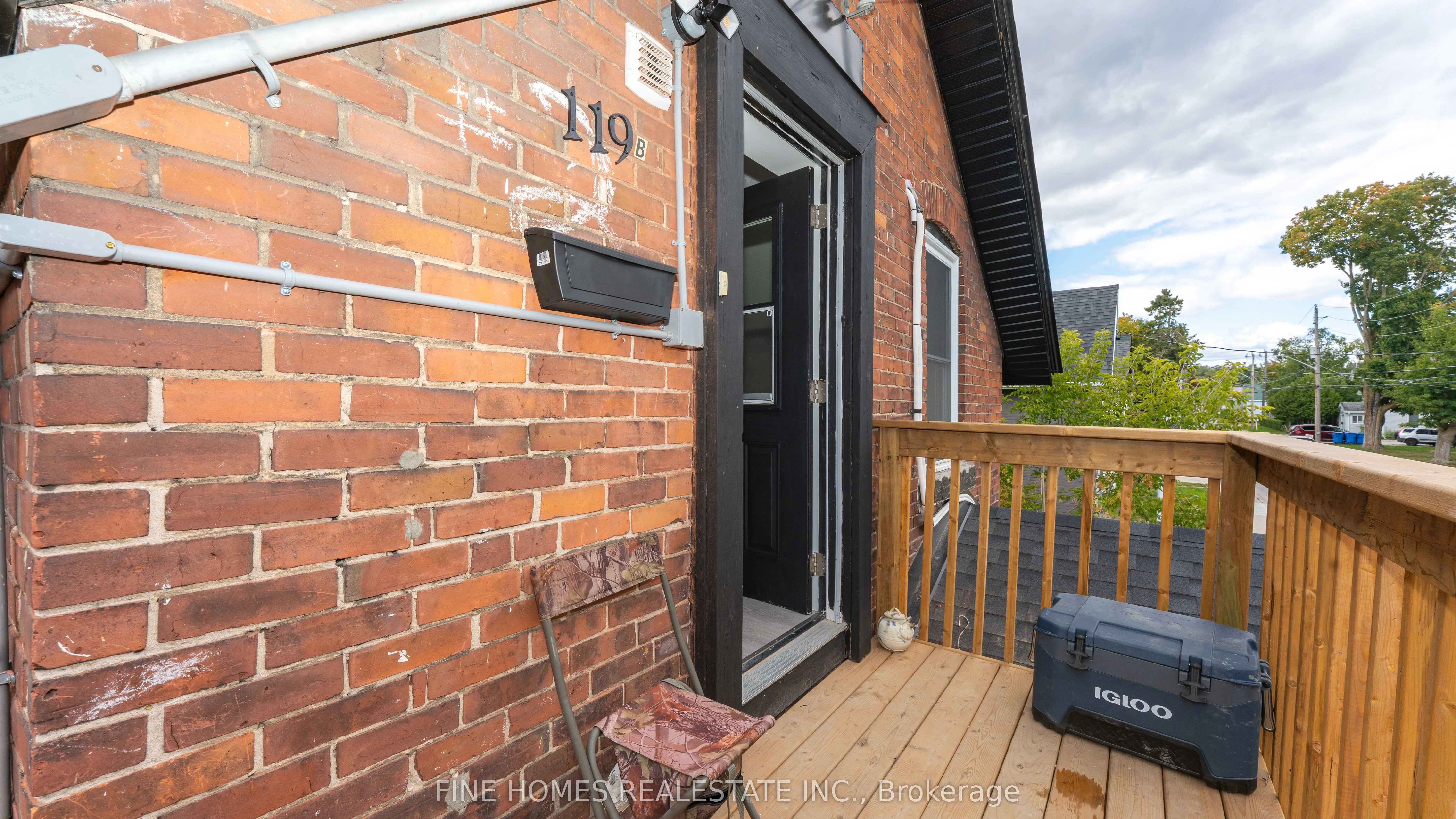 119 Albert Street S