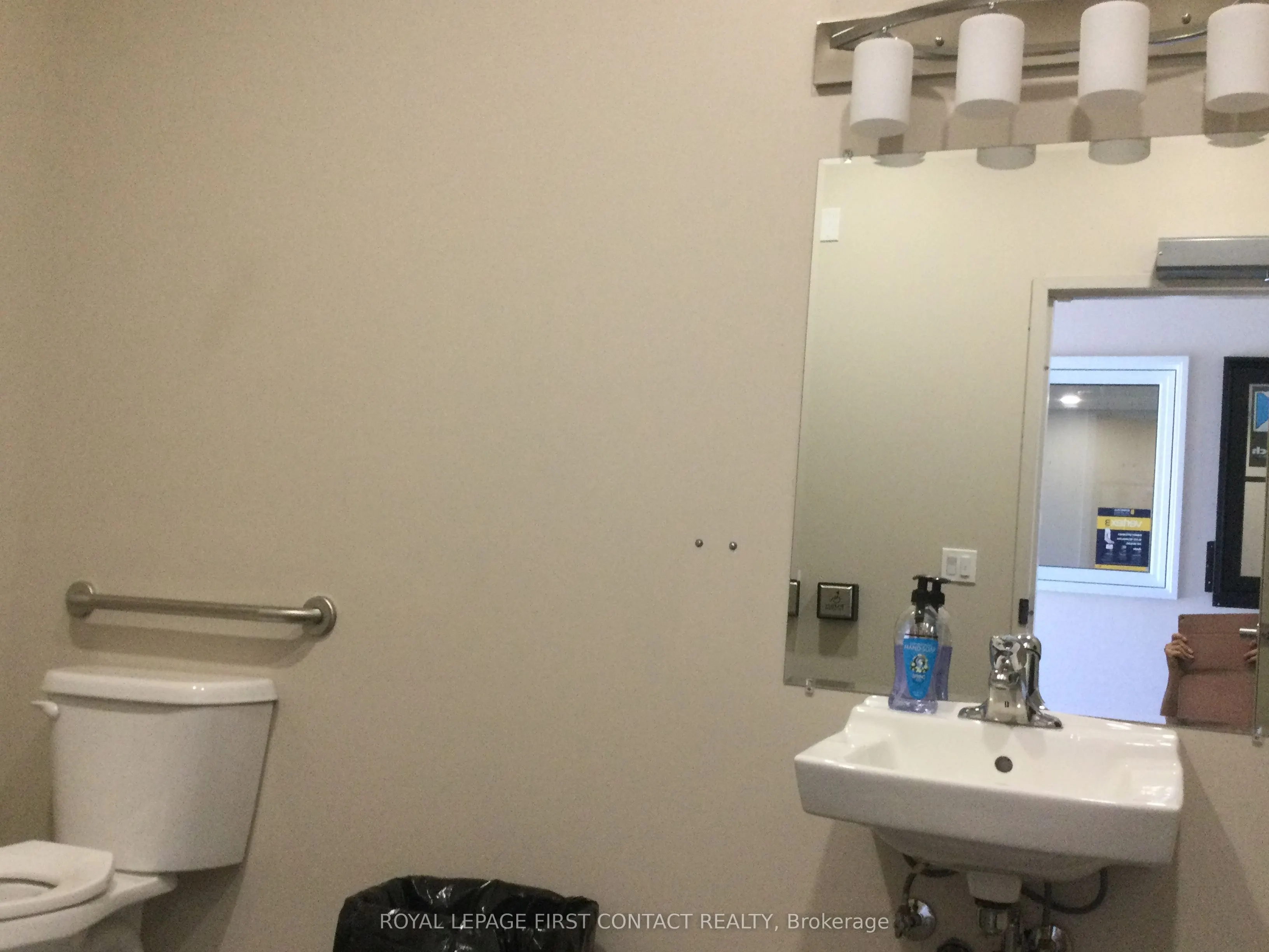 70 Yonge Street S, #2