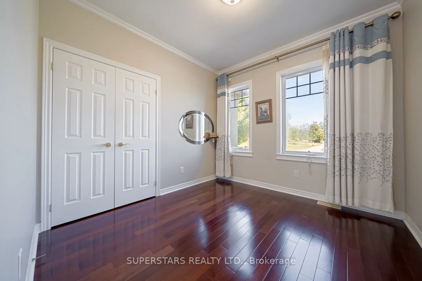36 Red Oak Crescent