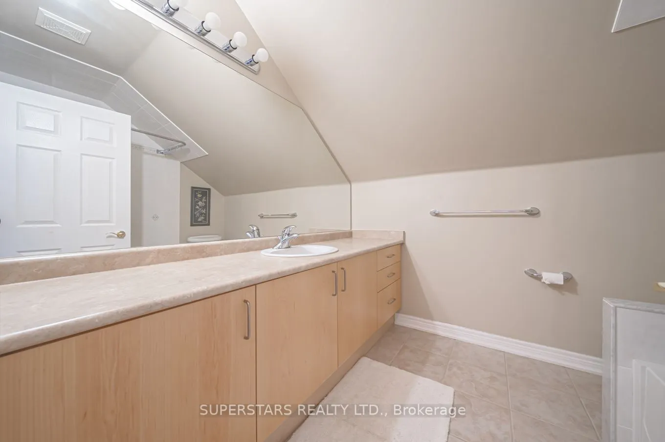 36 Red Oak Crescent