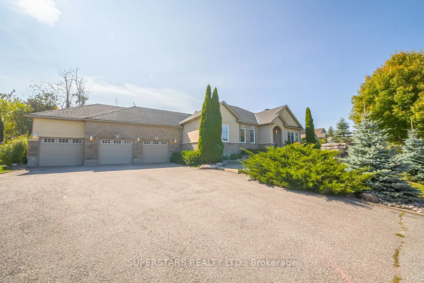 36 Red Oak Crescent