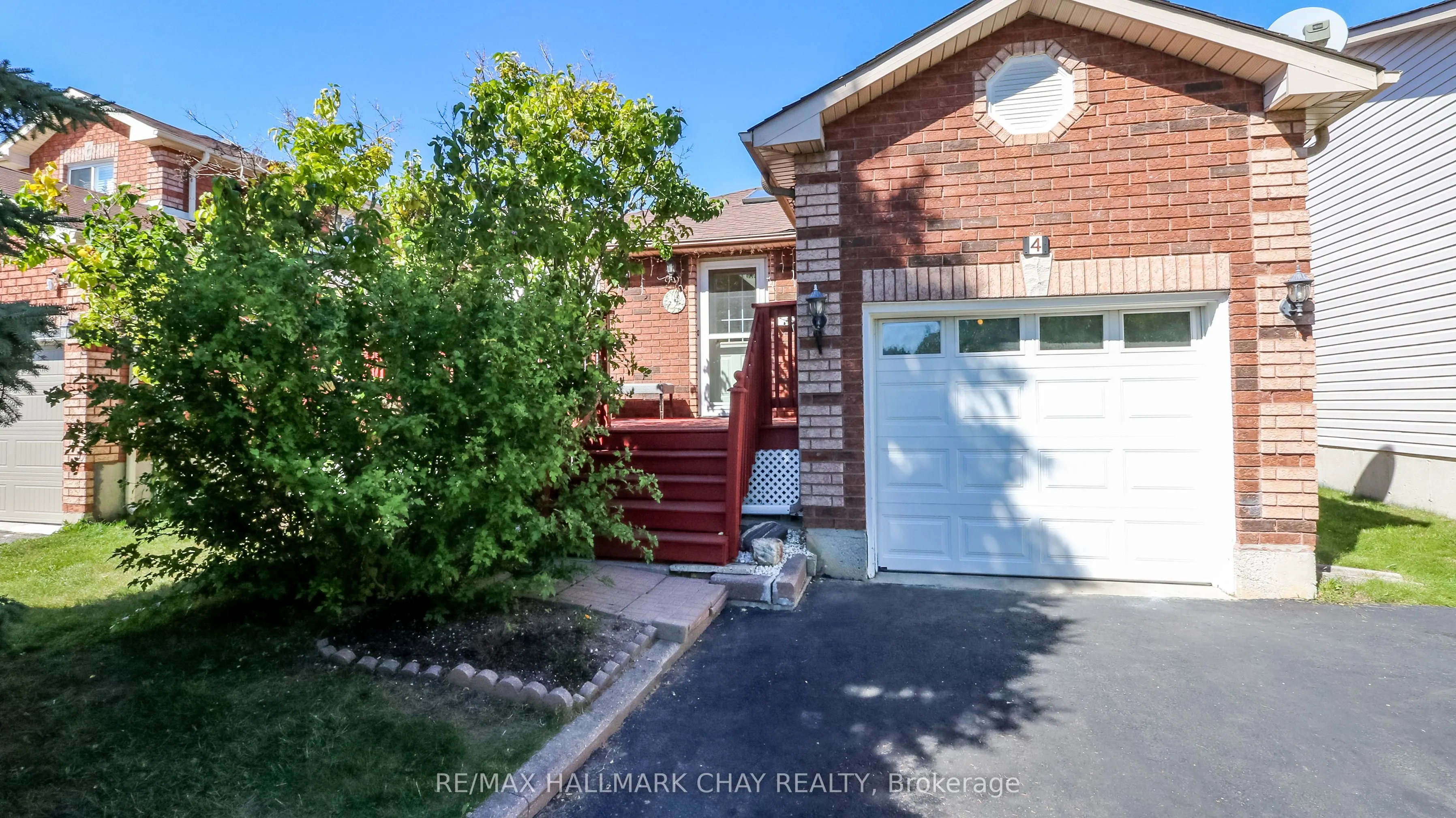 4 Hersey Crescent