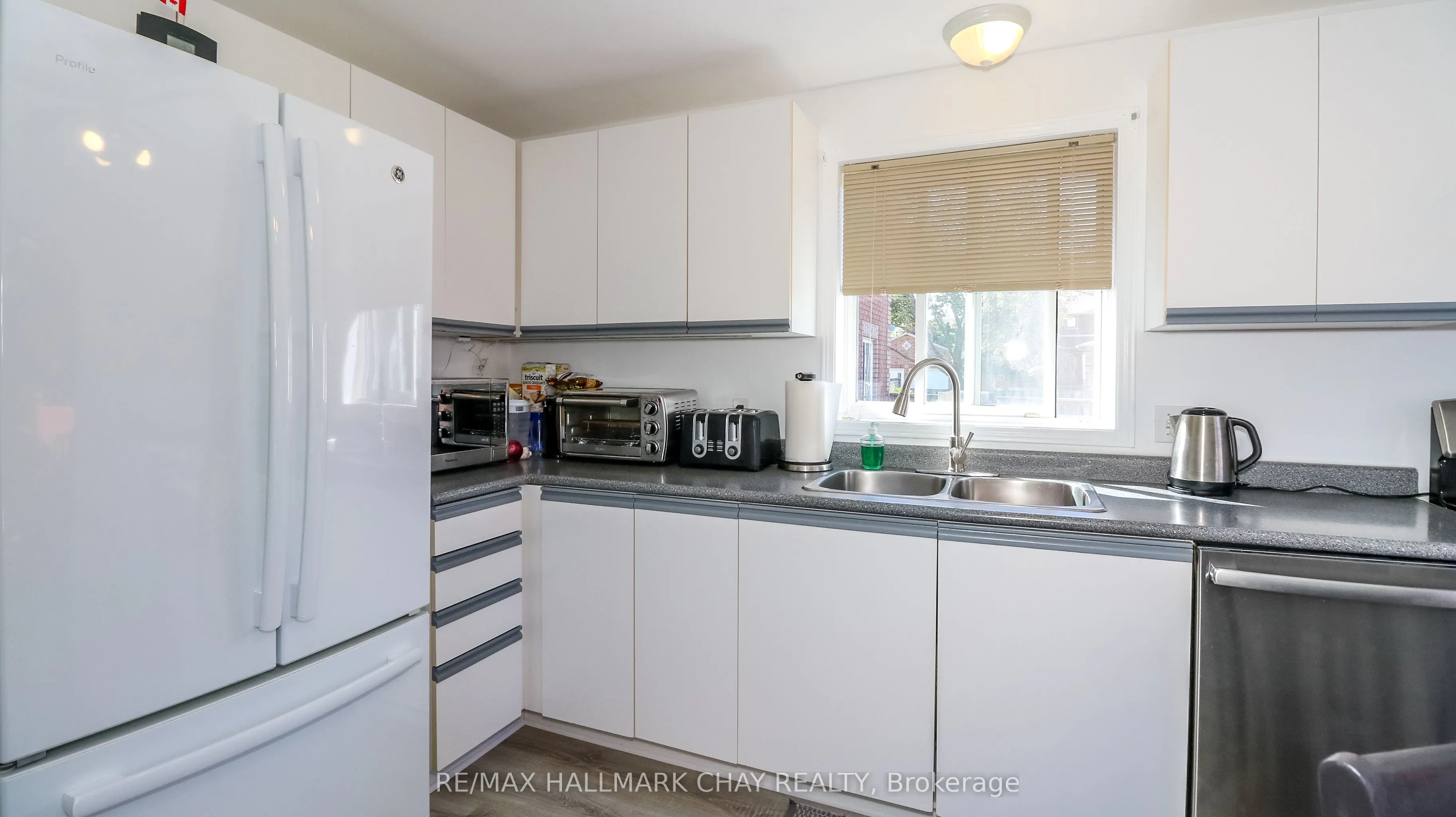 4 Hersey Crescent