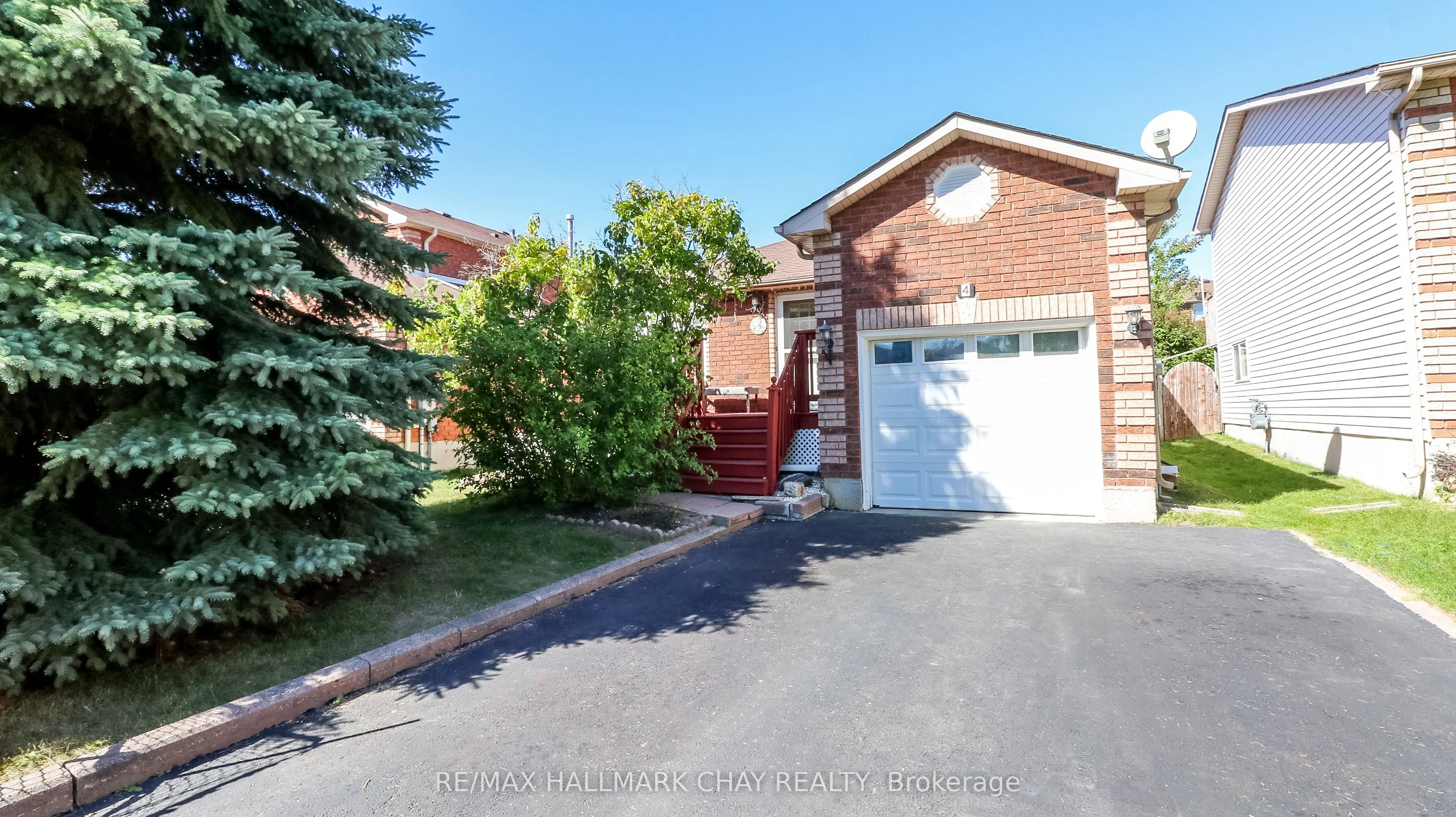 4 Hersey Crescent