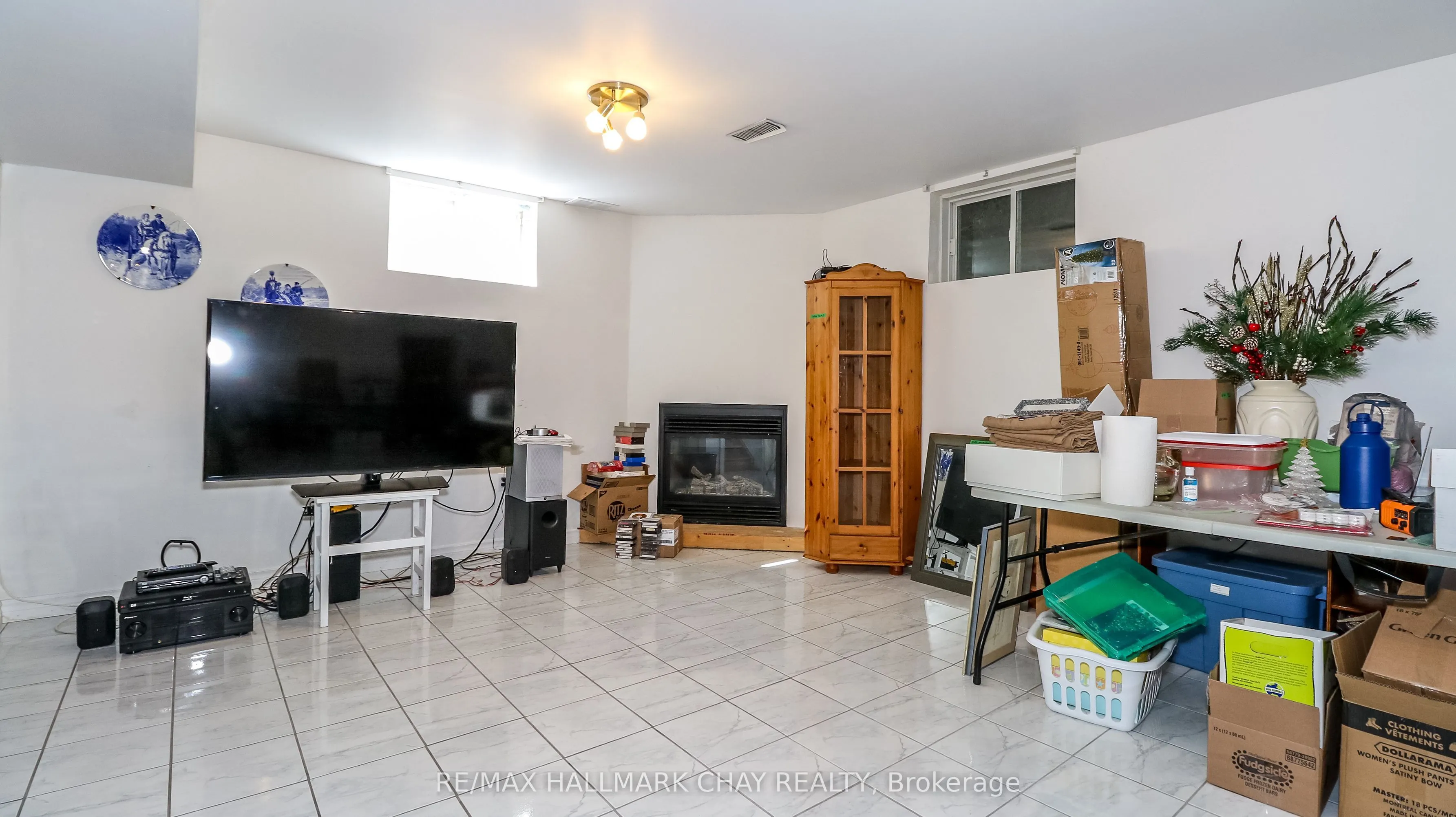 4 Hersey Crescent