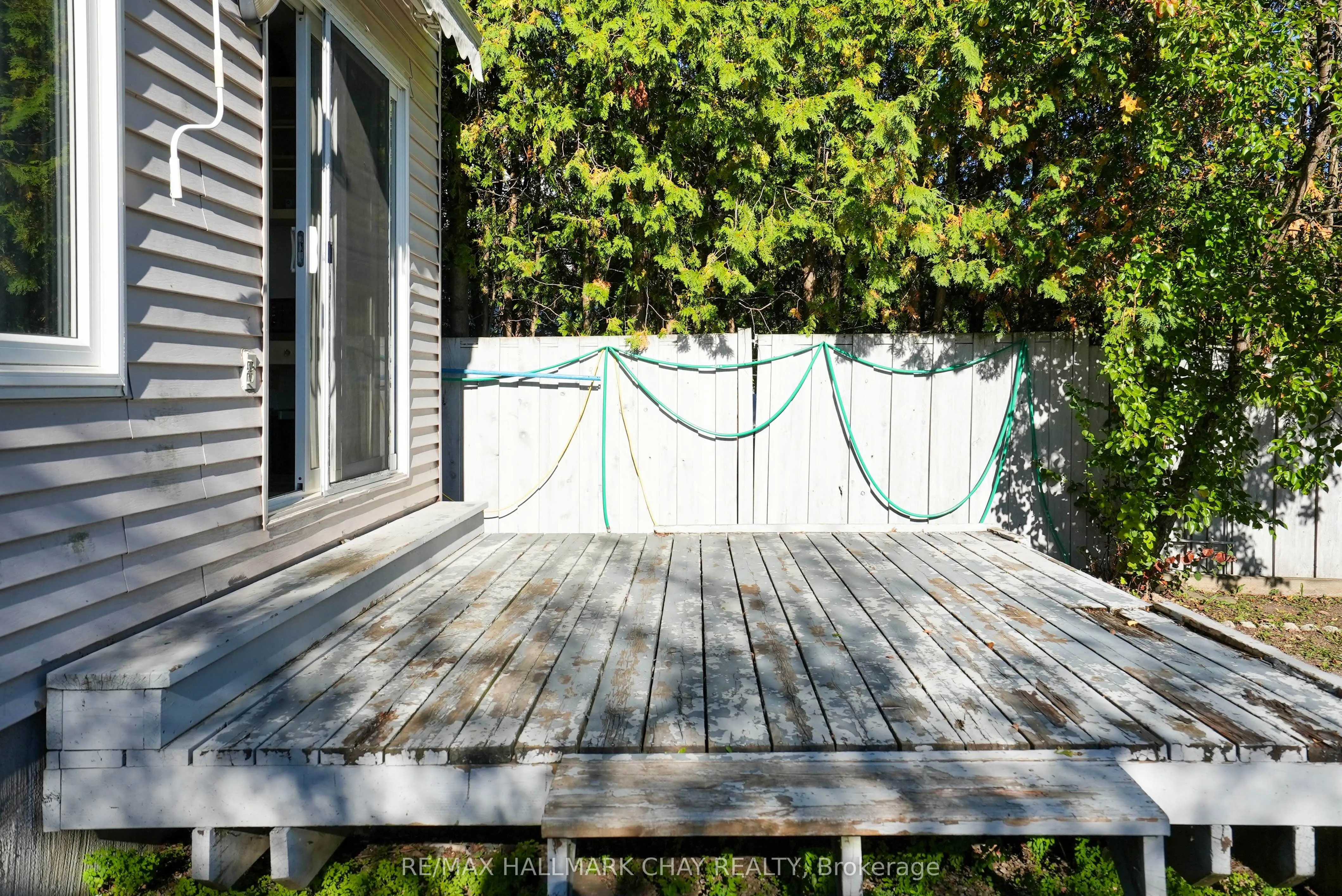 30 Rosenfeld Drive