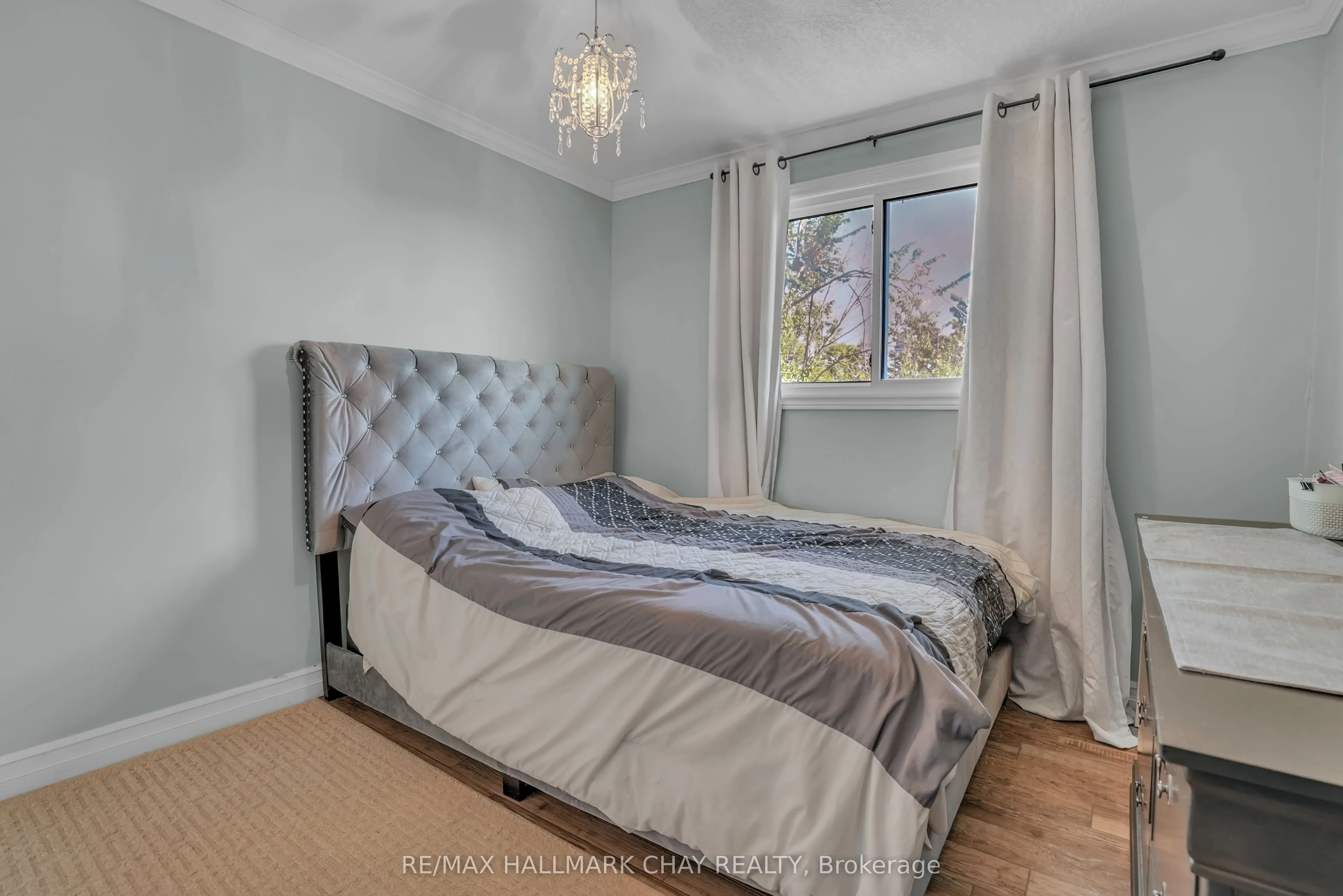 30 Rosenfeld Drive