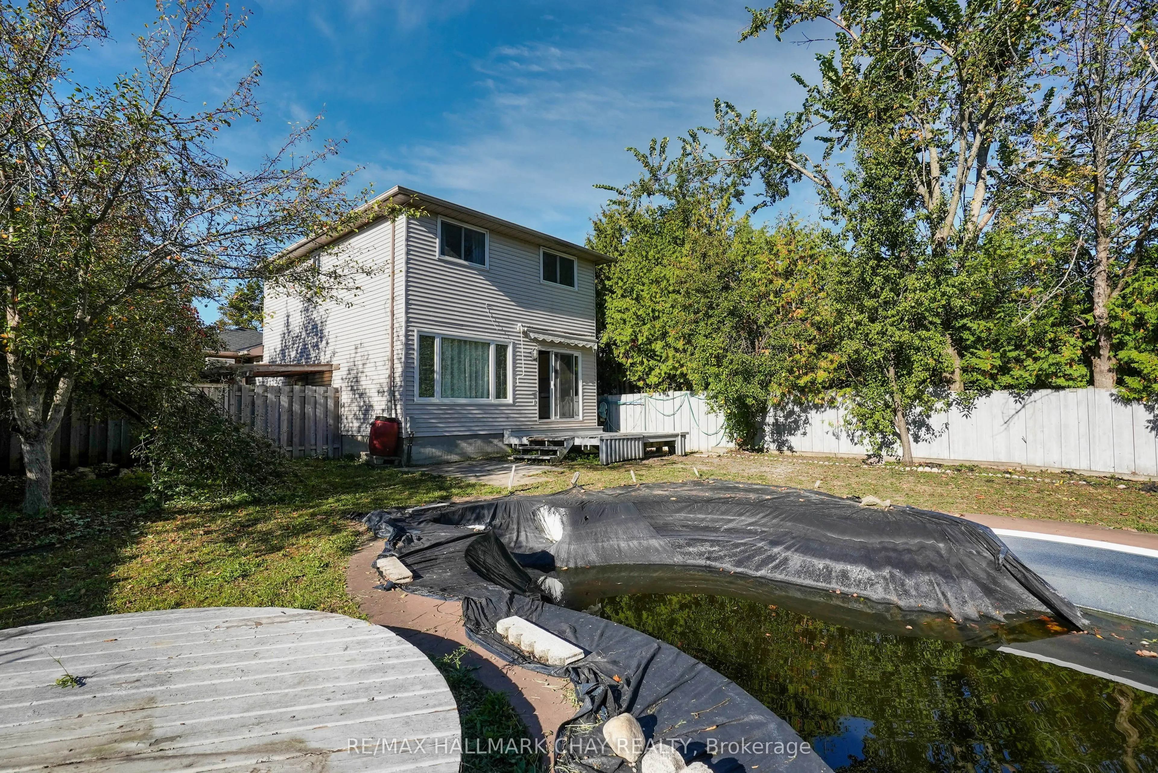 30 Rosenfeld Drive