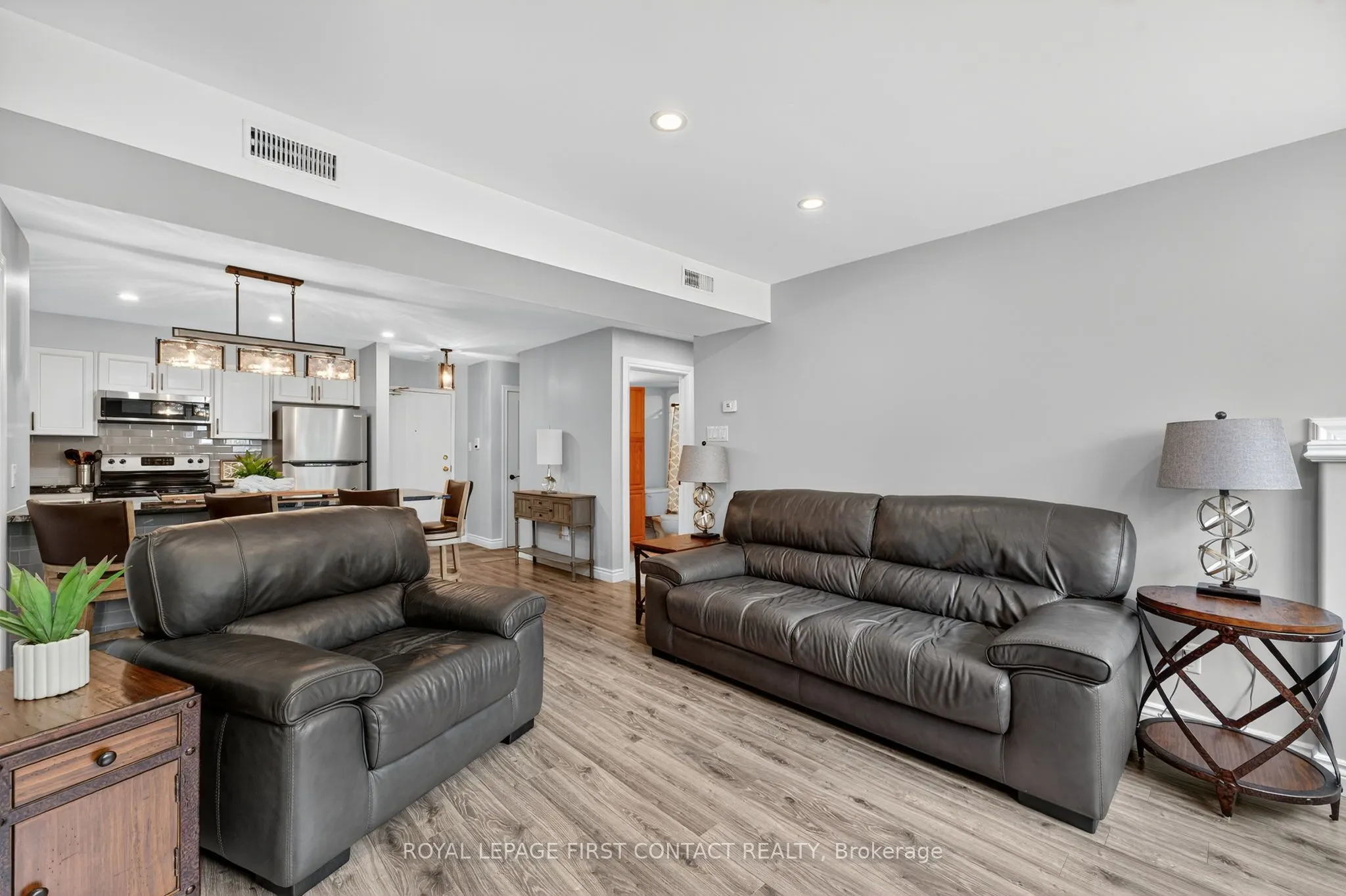 126 Bell Farm Road E, #B08