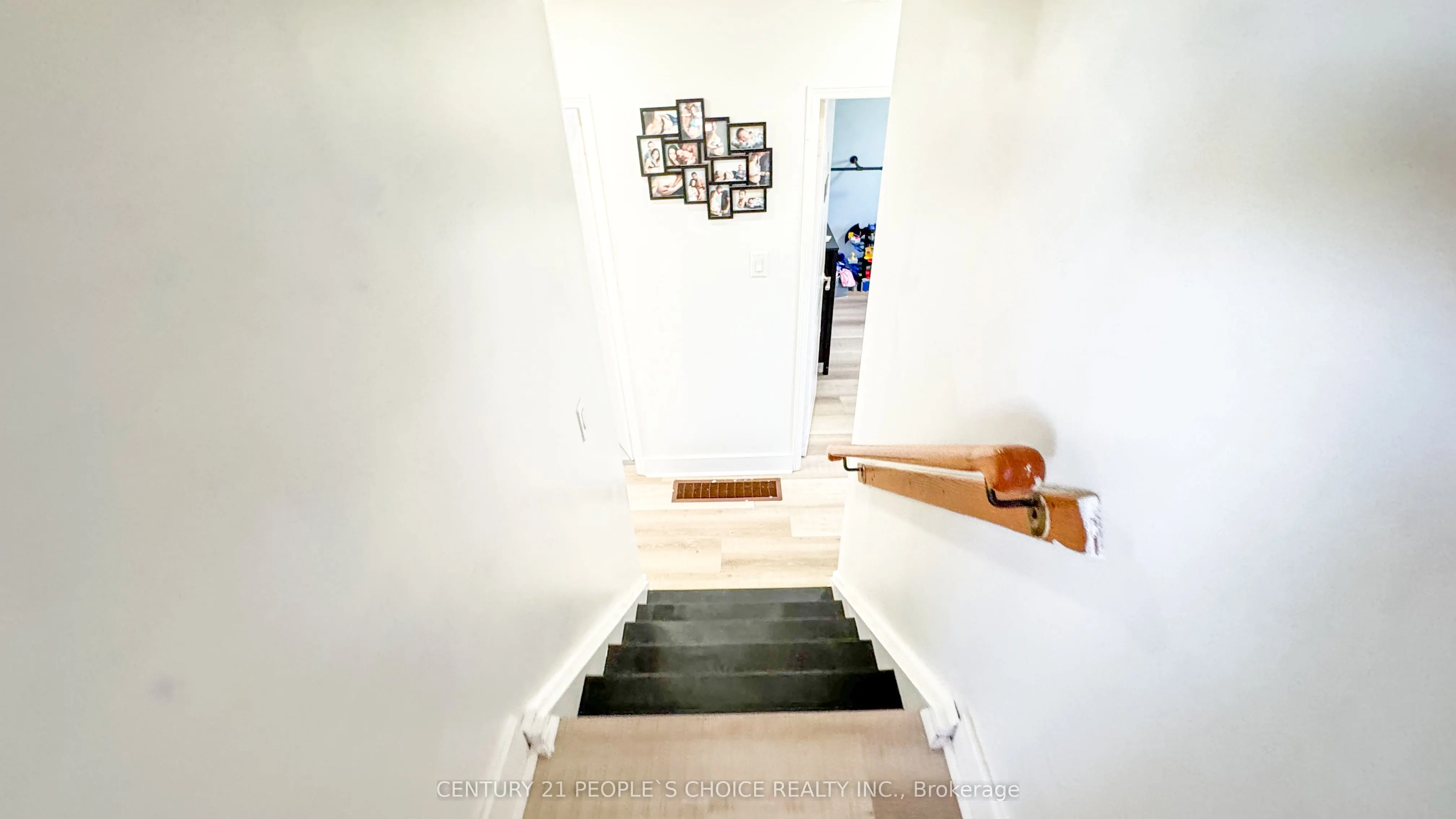 18 Ward Drive