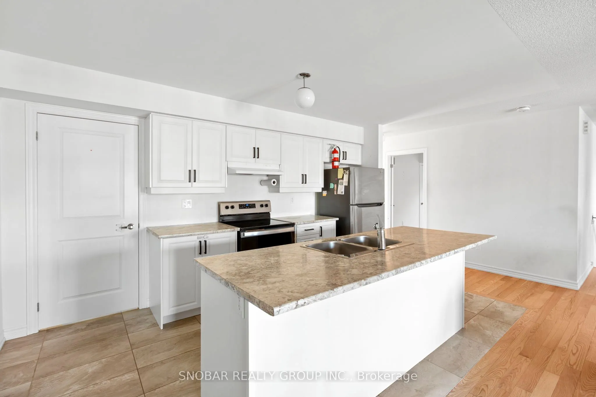 15 Valleybrook Road