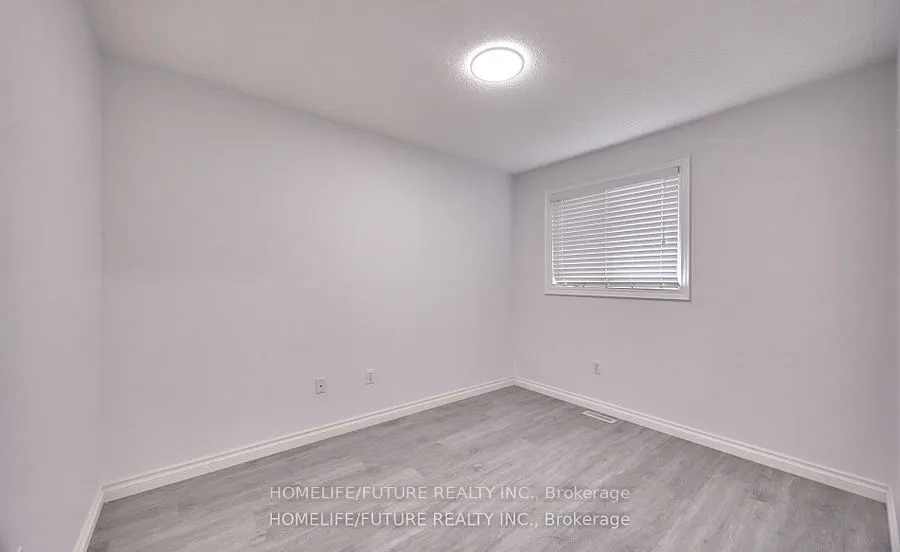 6 Pickett Crescent