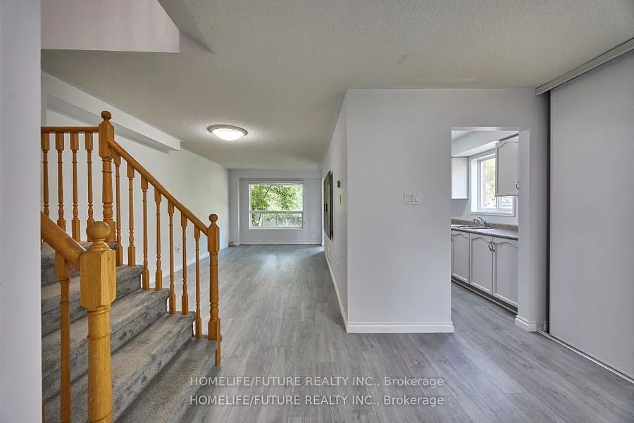6 Pickett Crescent