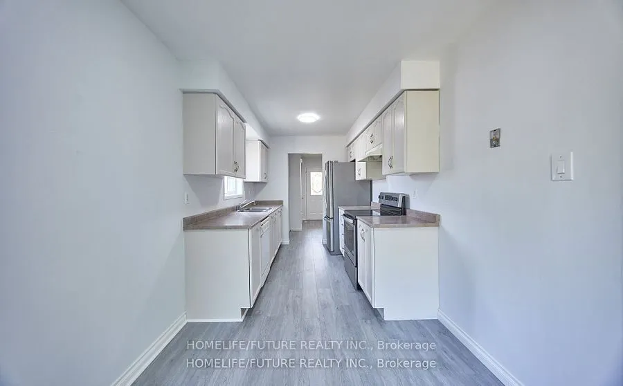 6 Pickett Crescent