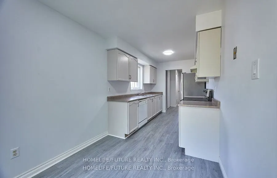 6 Pickett Crescent