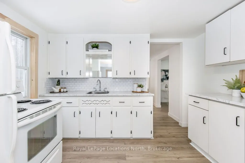 80 Concession 8 Road E