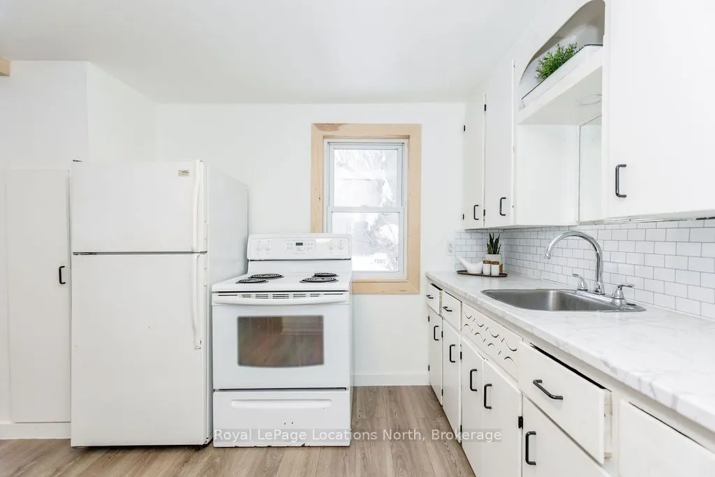80 Concession 8 Road E