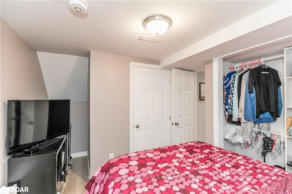 249A CUNDLES Road W